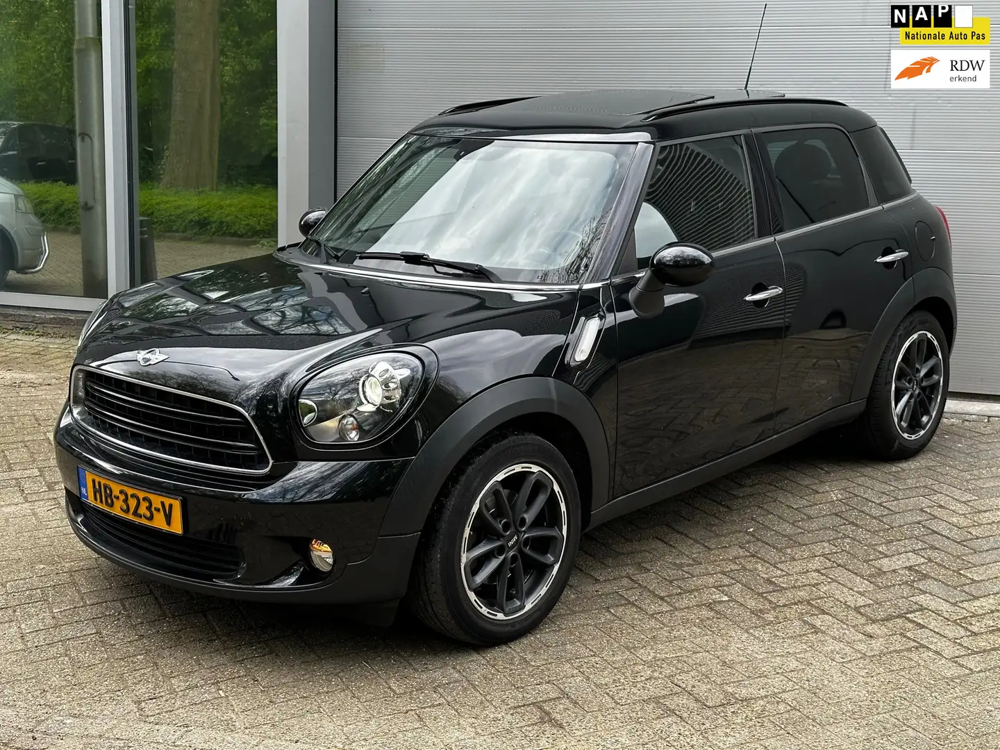 MINI One D Countryman 1.6 Knockout Edition l Panoramadak l Navi l Stoelv Zwart - 1