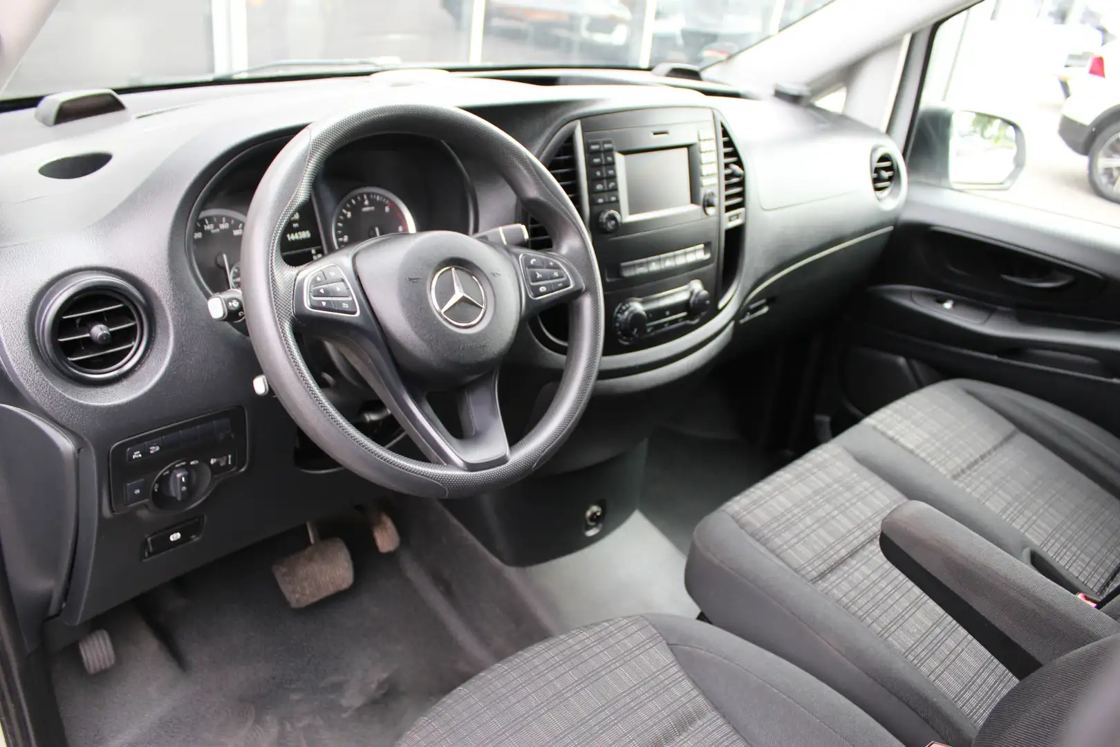 Mercedes-Benz Vito 116 CDI Aut. Extra Lang Dubbel cabine 6 Pers | 4X4 Bianco - 2