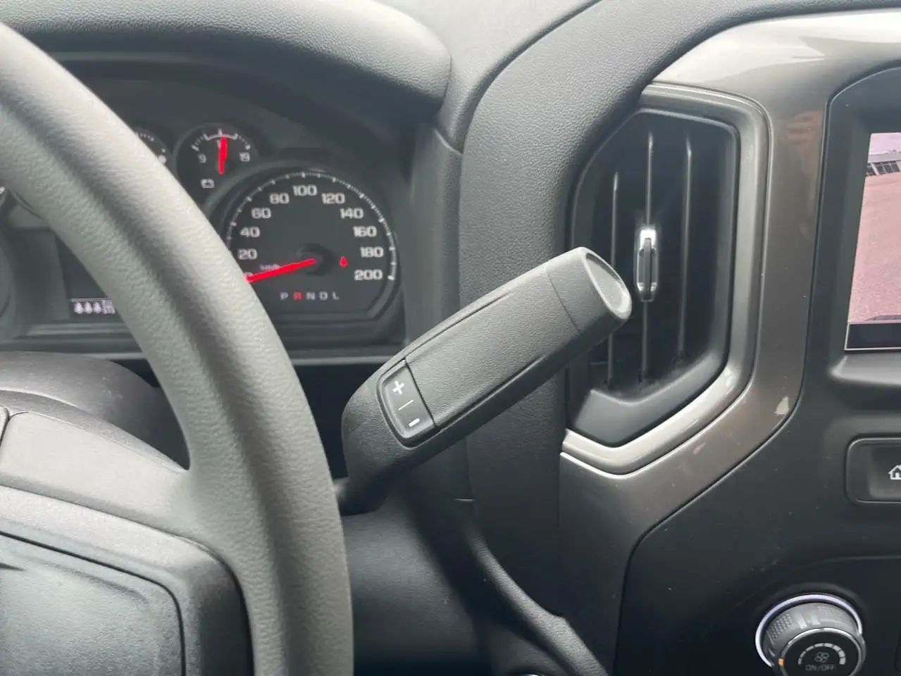 Chevrolet Silverado 1500 снимка Chevrolet Silverado 1500