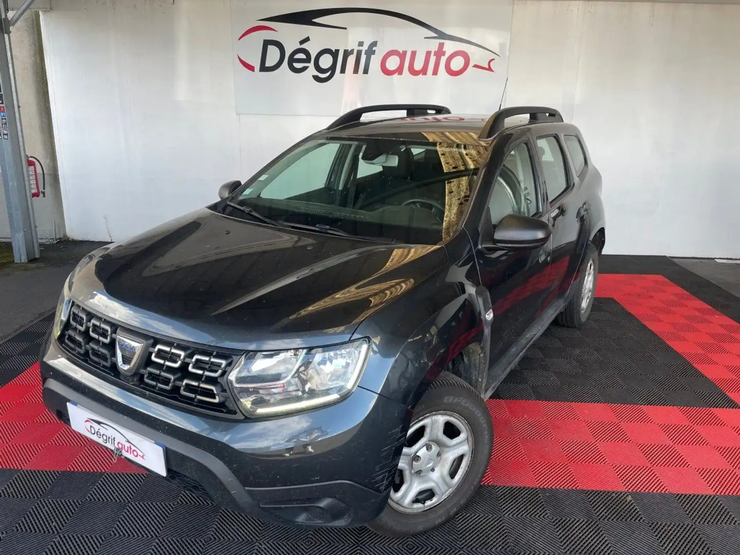 Dacia Duster Blue dCi 115 4x2 Essentiel Grijs - 1