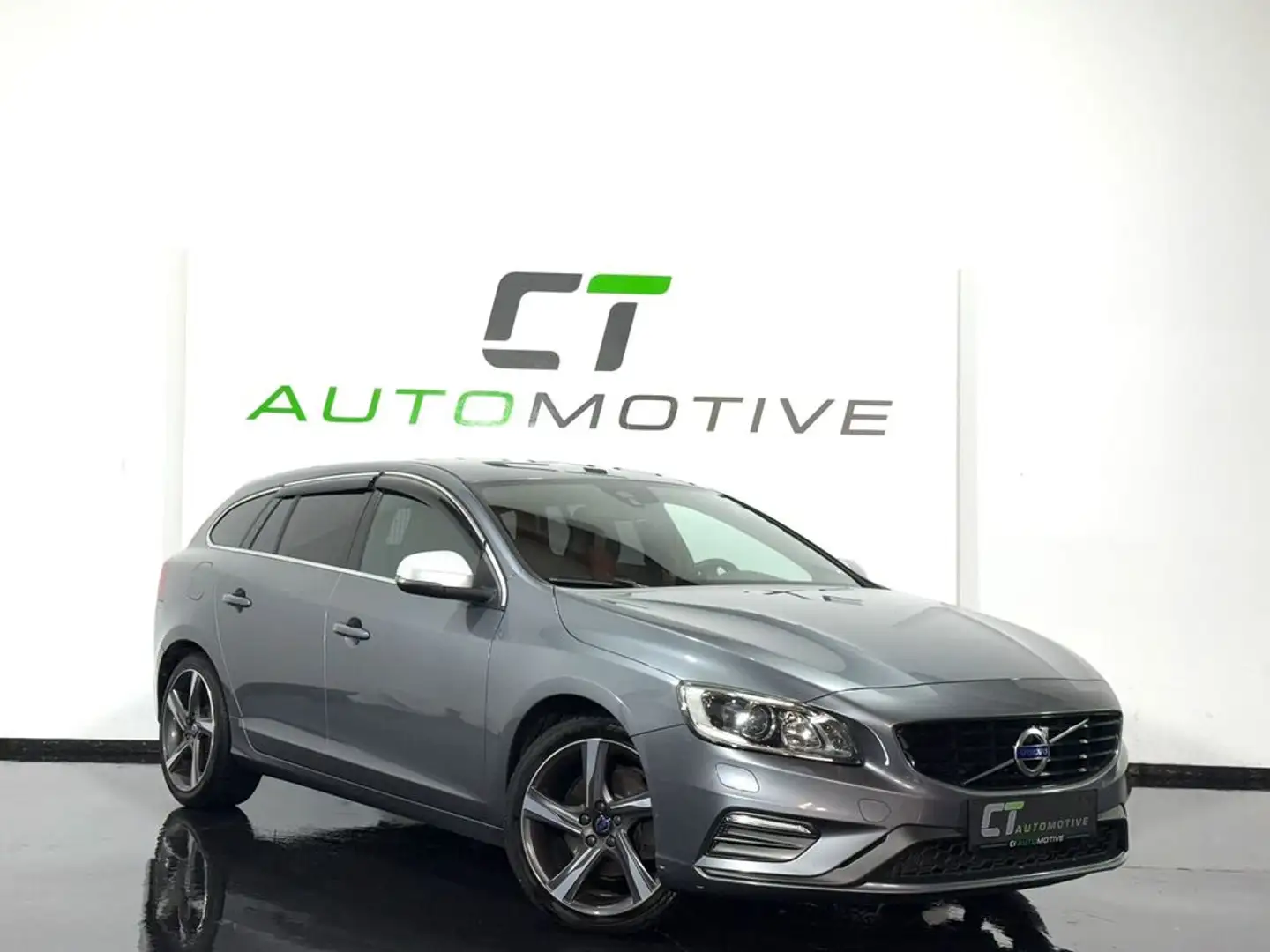 Volvo V60 D2 Kinetic R-Design *AB 0% ZINSEN Gris - 1