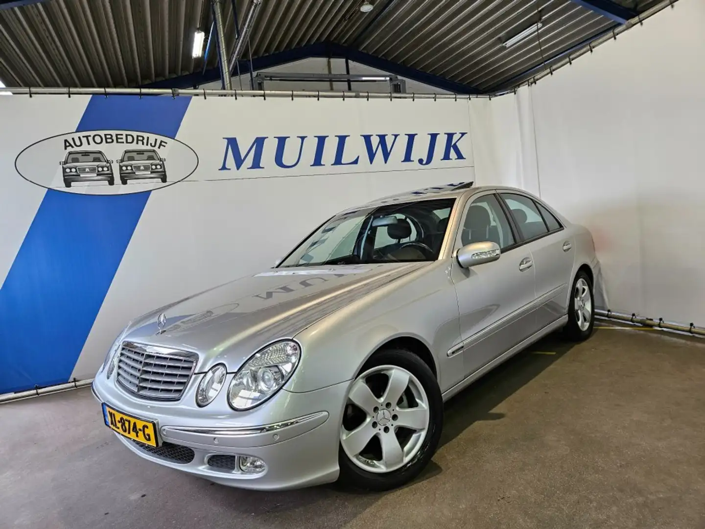 Mercedes-Benz E 200 E-Klasse 200K Elegance / Trekhaak / Schuifdak / Yo Gris - 1