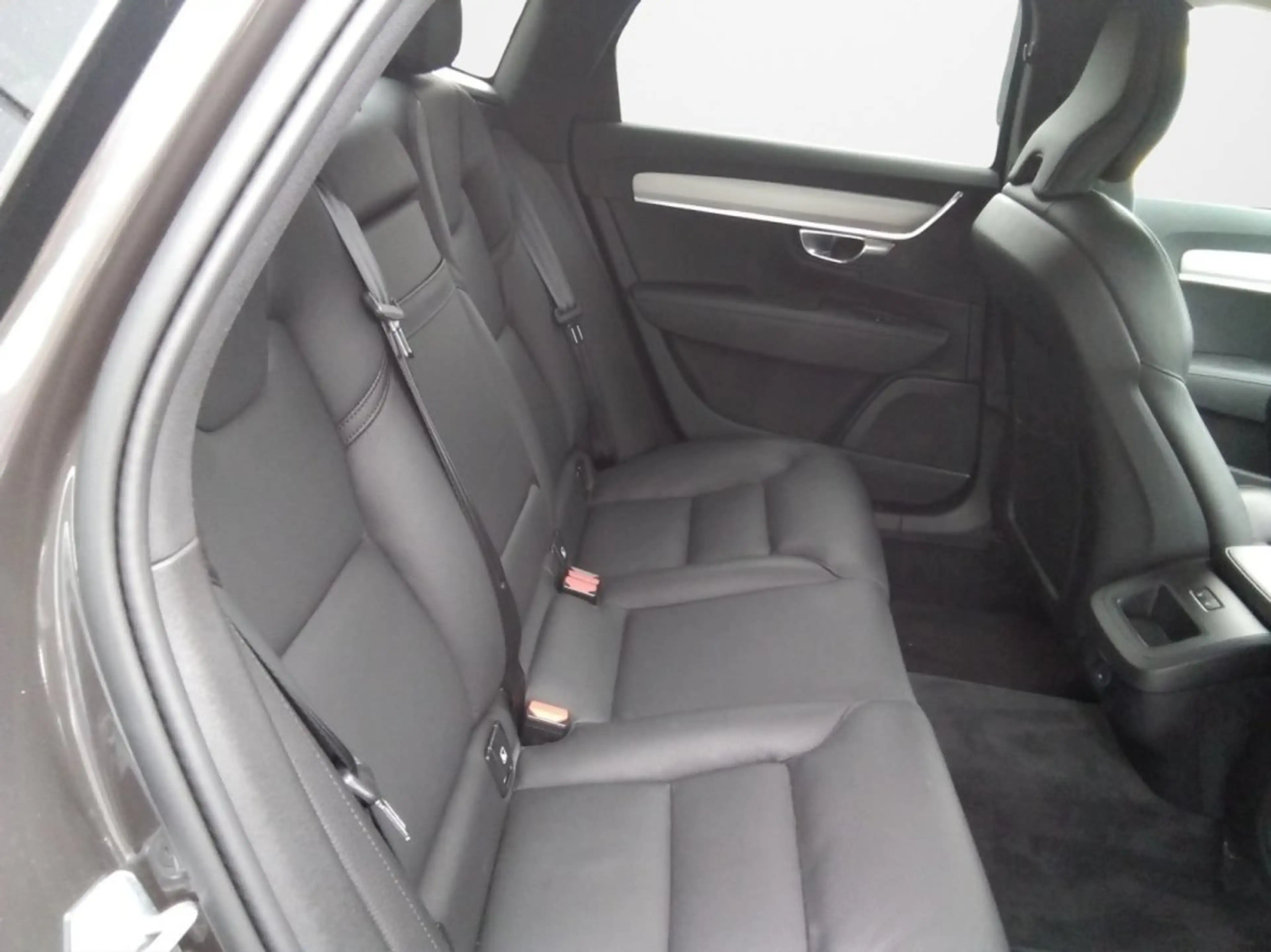 Volvo S90 Momentum Pro, B5 AWD Mild Hybrid — photo 11