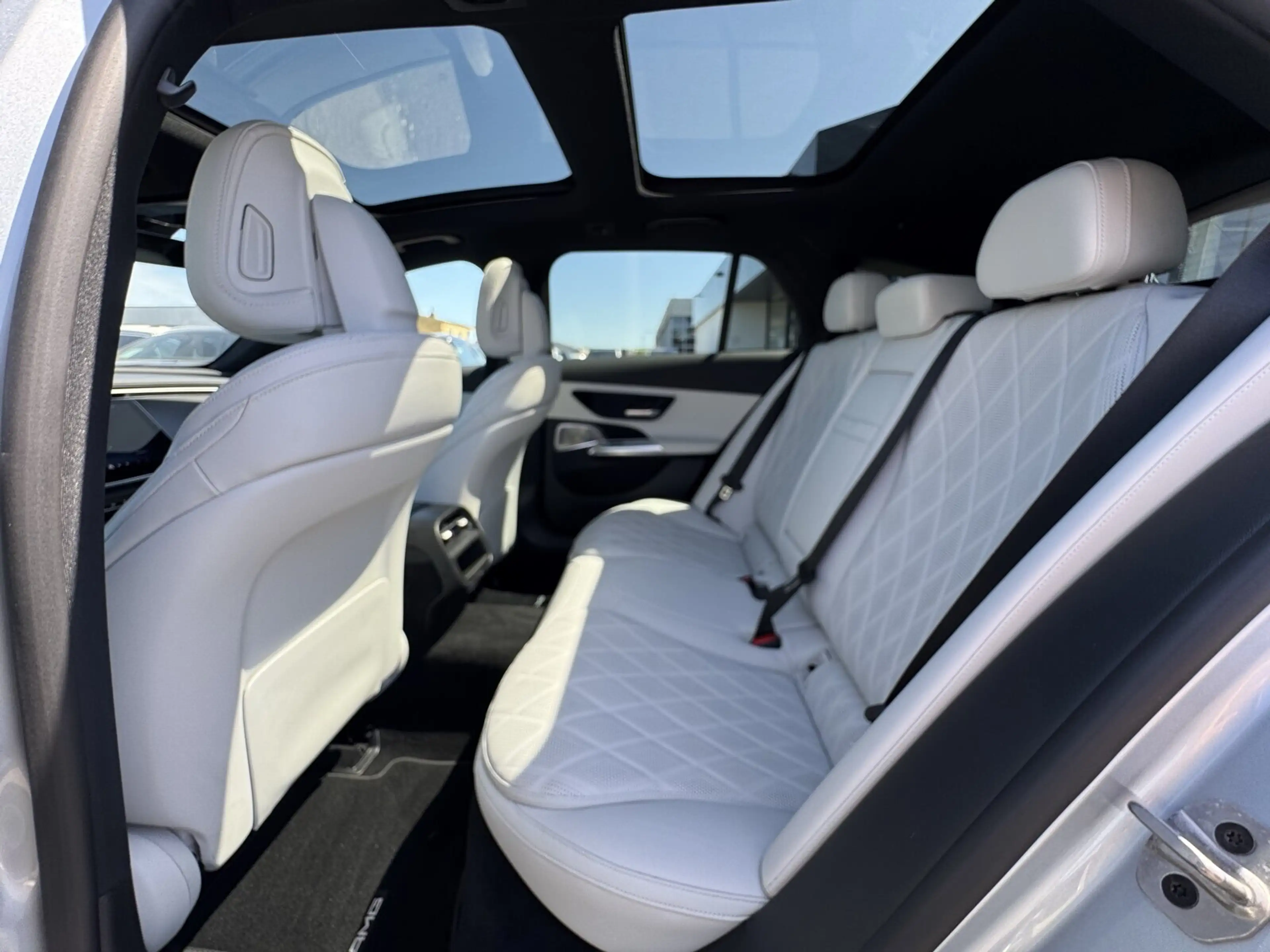Mercedes-Benz E 450 E 450d 4M T AMG +PANO+LEDER WEISS+AHK+BURM+DIGI+ — photo 11