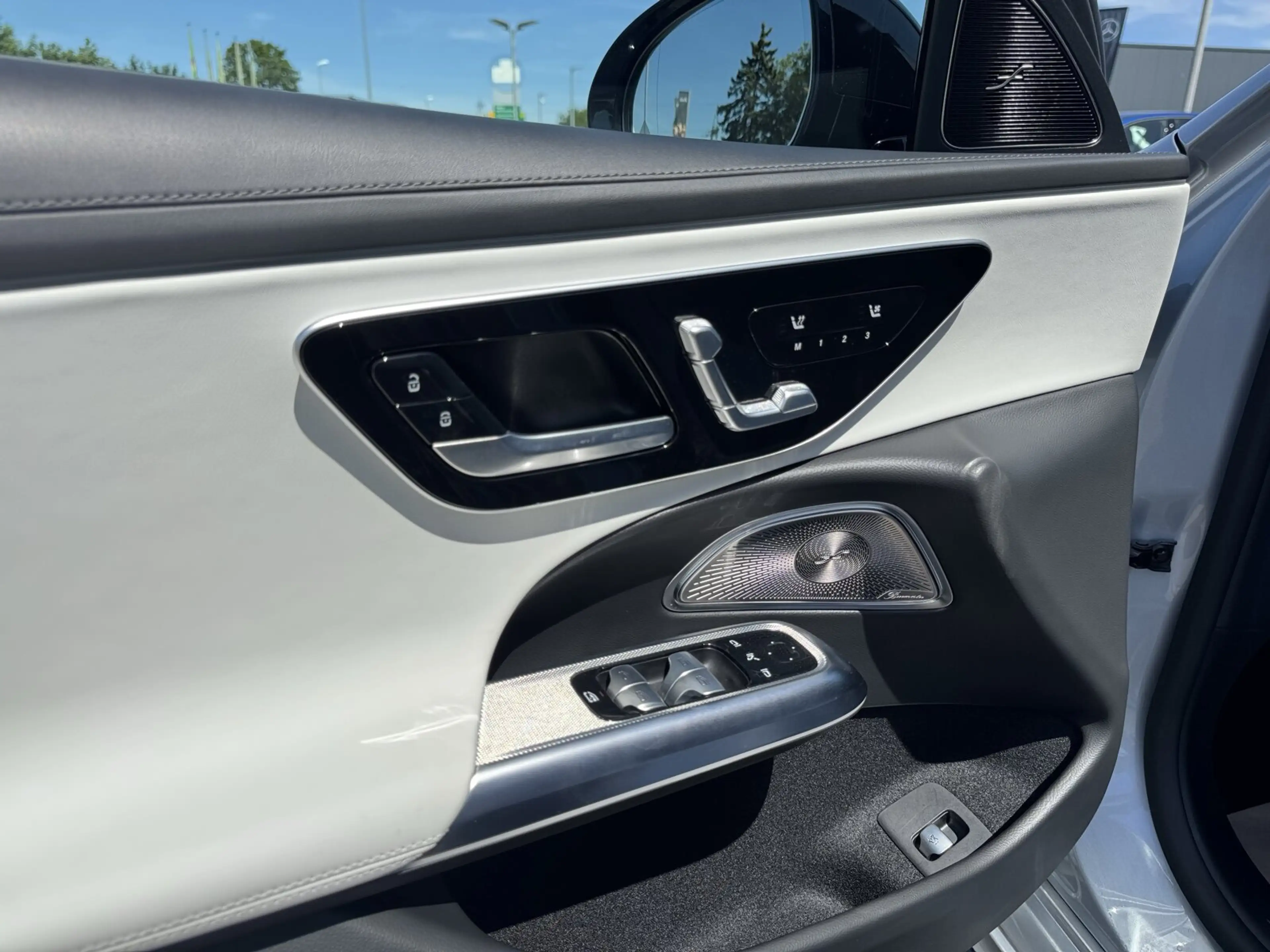 Mercedes-Benz E 450 E 450d 4M T AMG +PANO+LEDER WEISS+AHK+BURM+DIGI+ — photo 9