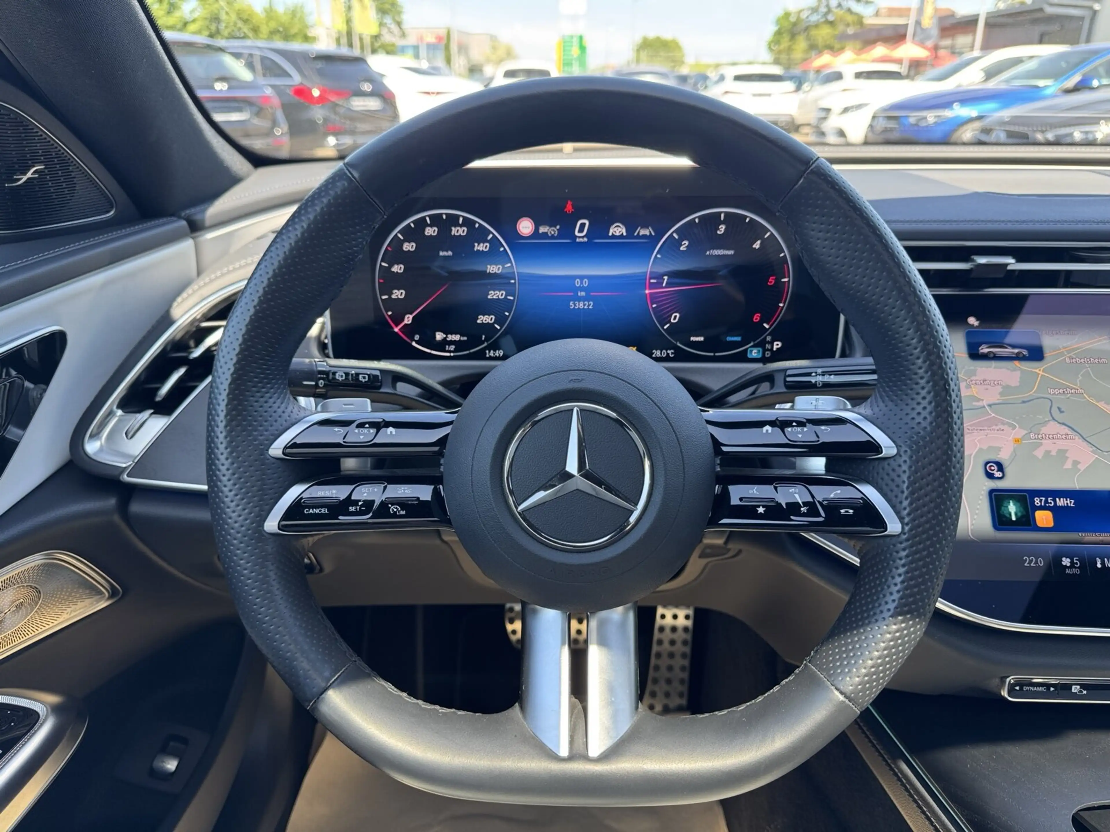 Mercedes-Benz E 450 E 450d 4M T AMG +PANO+LEDER WEISS+AHK+BURM+DIGI+ — photo 13
