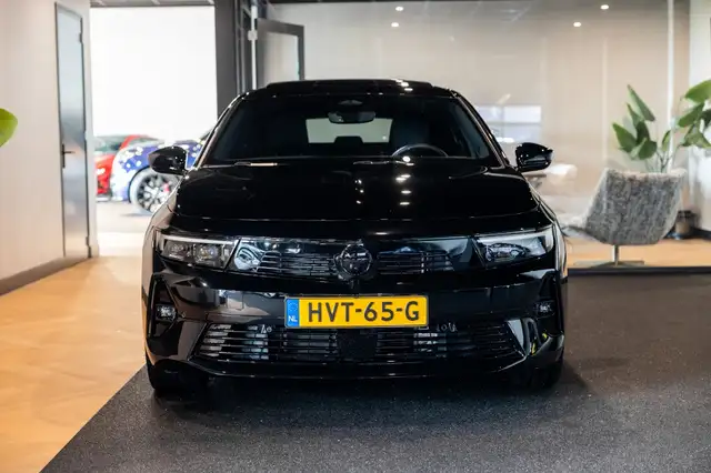 Opel Astra view 8