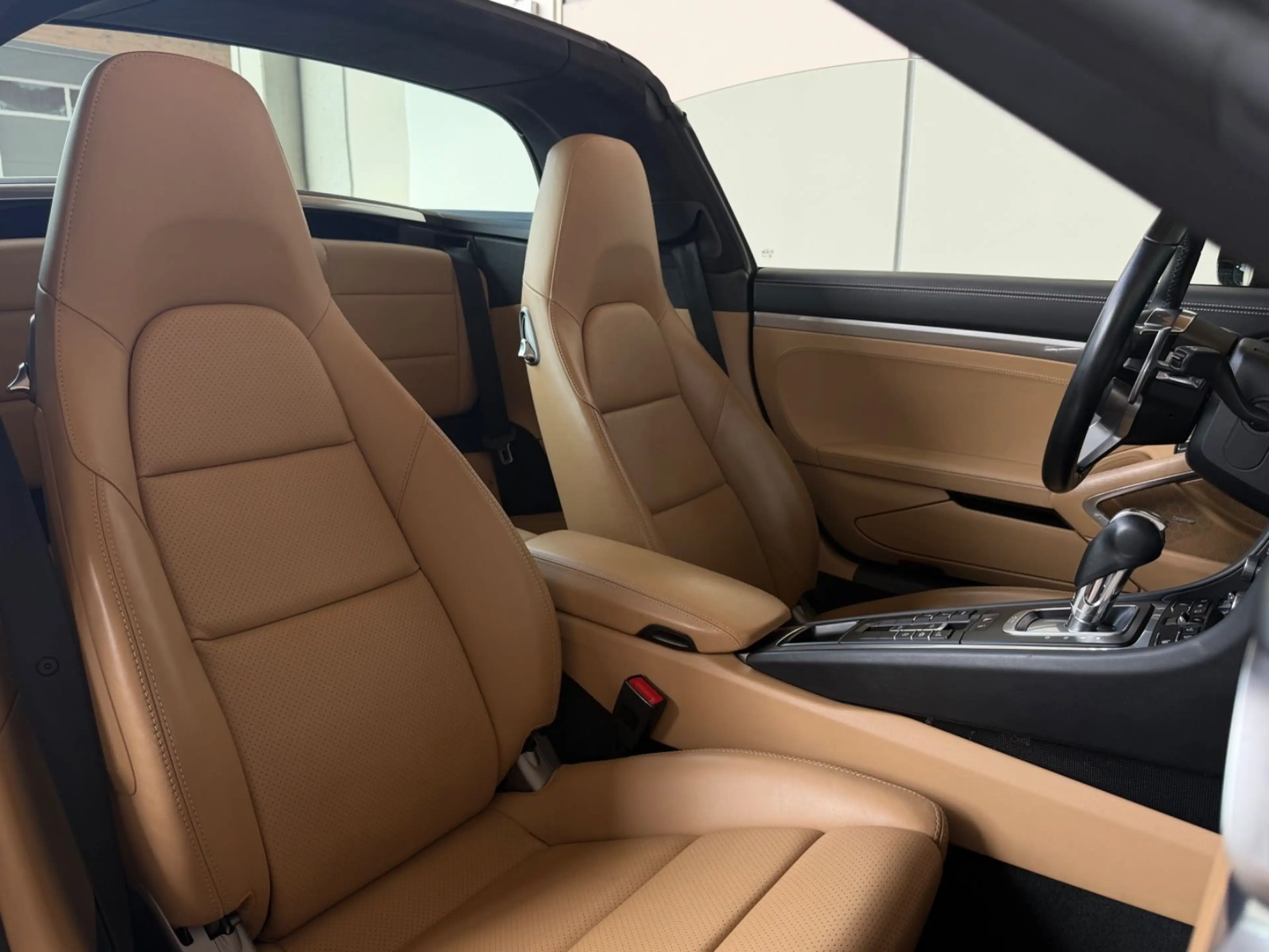 Porsche 991 .2 Targa 4 - Approved 04/28 - Bicolor — photo 12