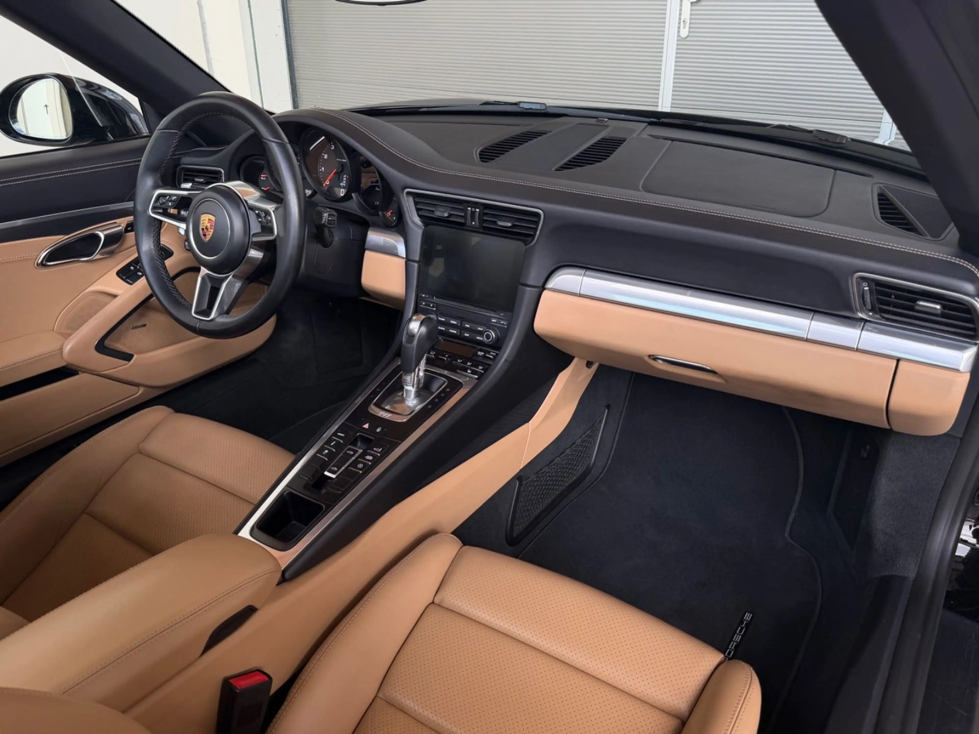Porsche 991 .2 Targa 4 - Approved 04/28 - Bicolor — photo 10