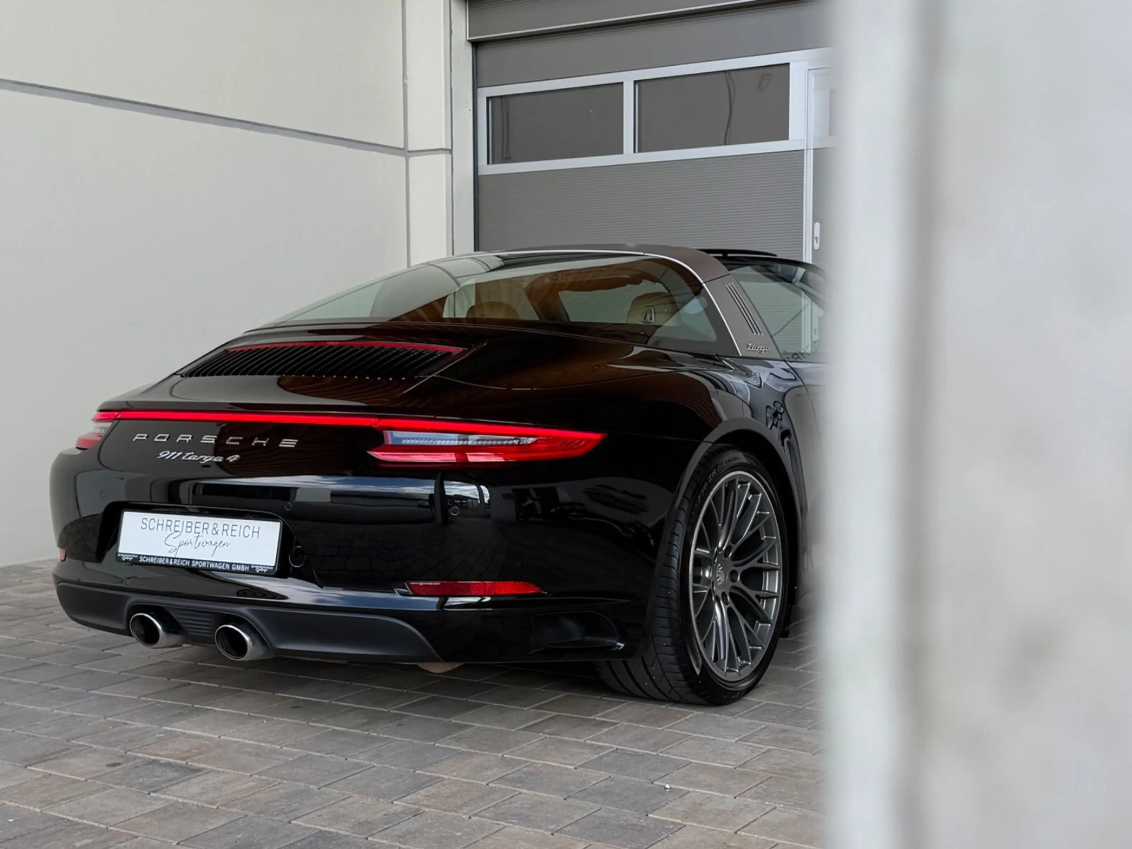 Porsche 991 .2 Targa 4 - Approved 04/28 - Bicolor — photo 4