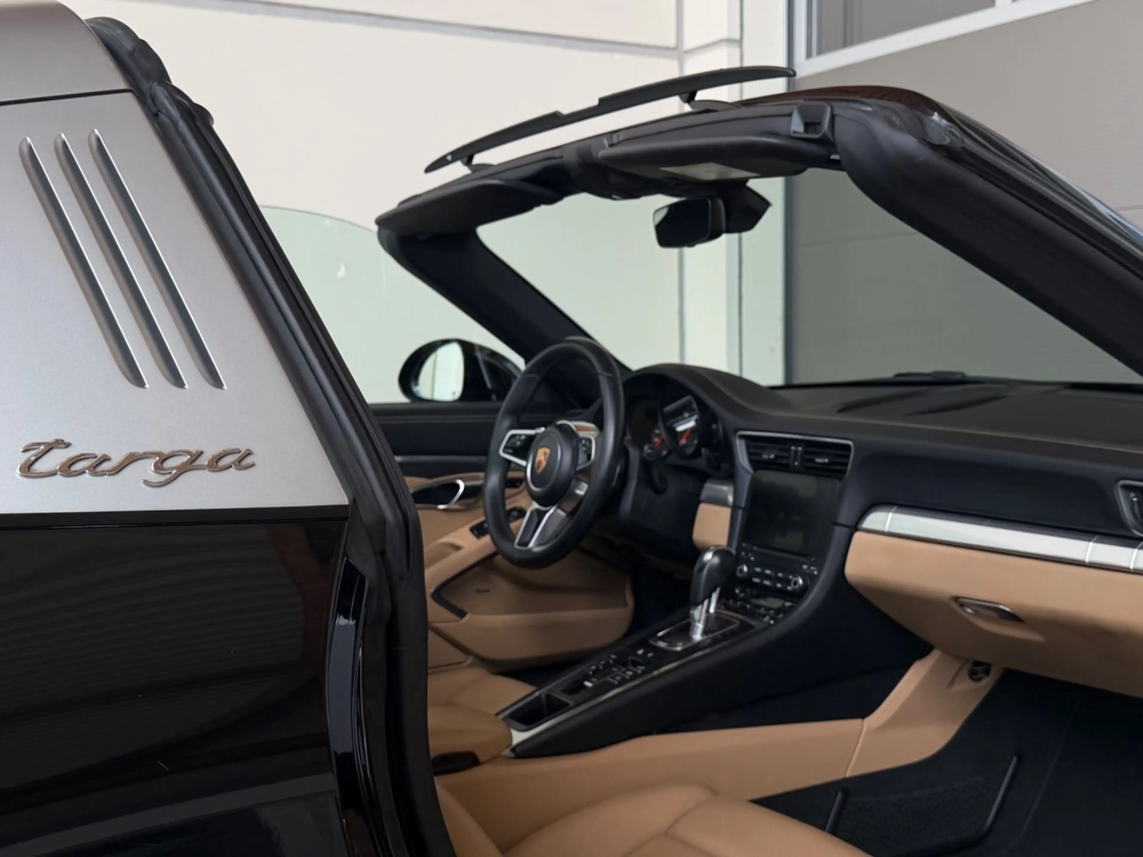 Porsche 991 .2 Targa 4 - Approved 04/28 - Bicolor — photo 9