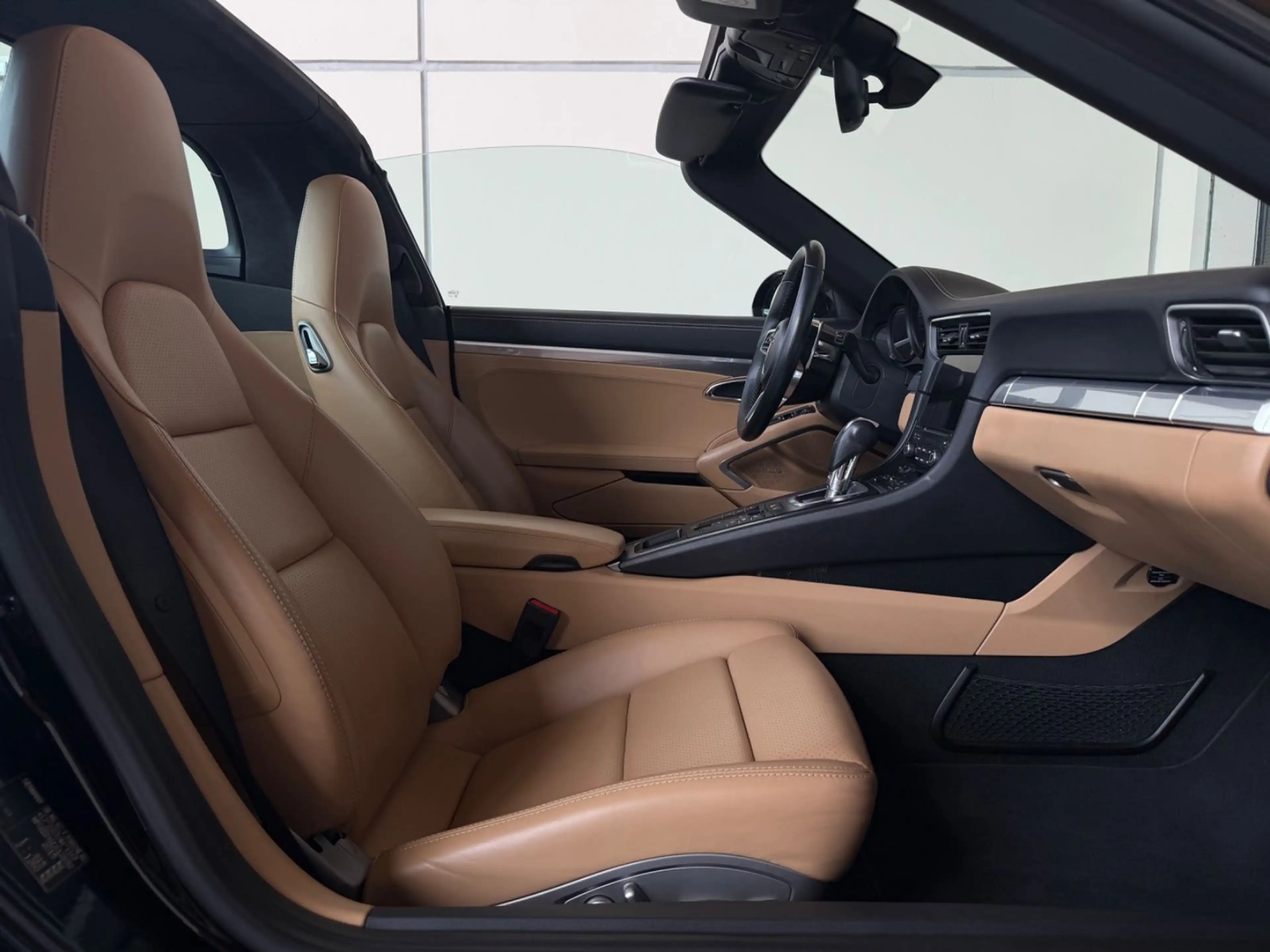 Porsche 991 .2 Targa 4 - Approved 04/28 - Bicolor — photo 11