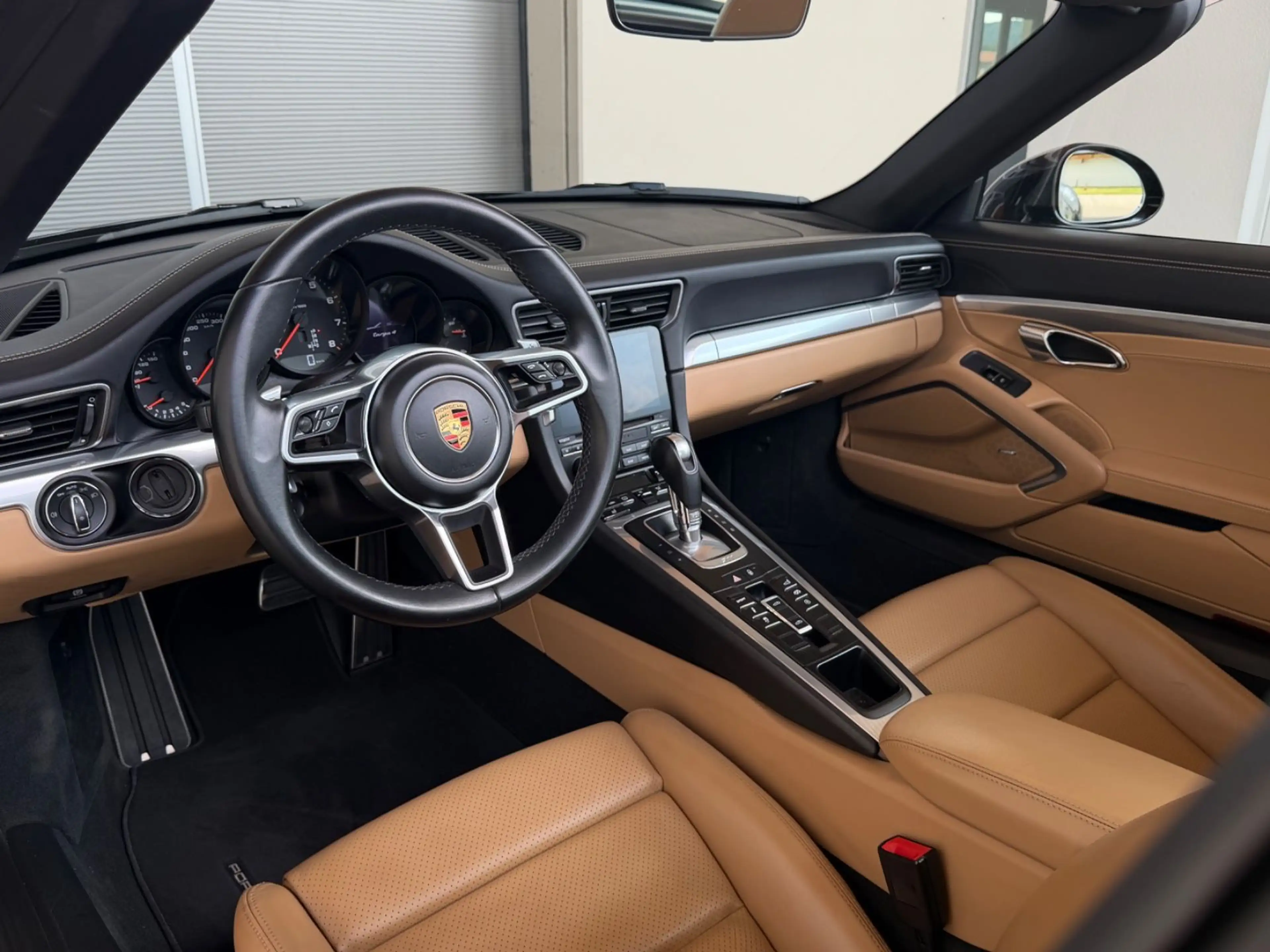 Porsche 991 .2 Targa 4 - Approved 04/28 - Bicolor — photo 13