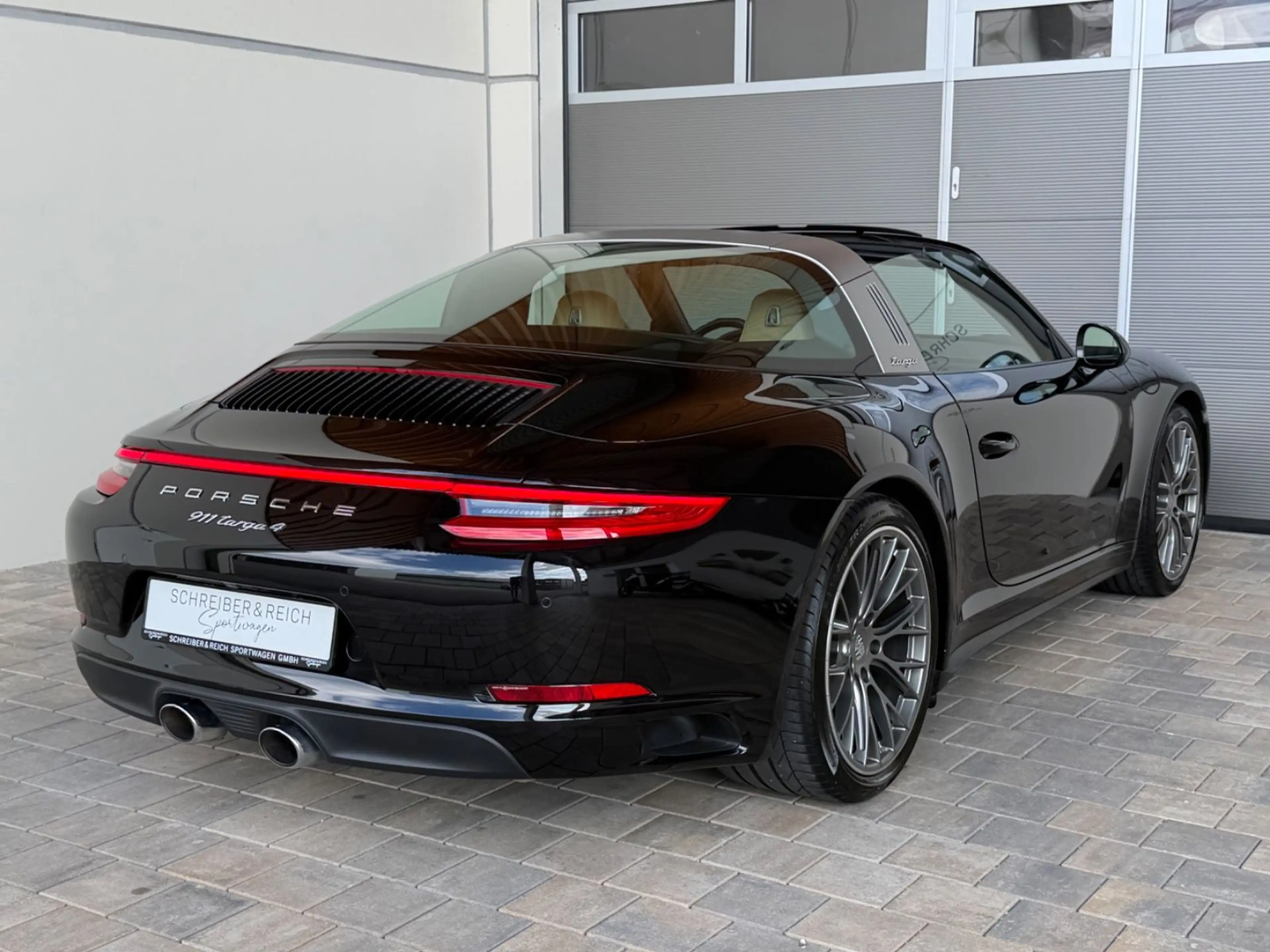 Porsche 991 .2 Targa 4 - Approved 04/28 - Bicolor — photo 2