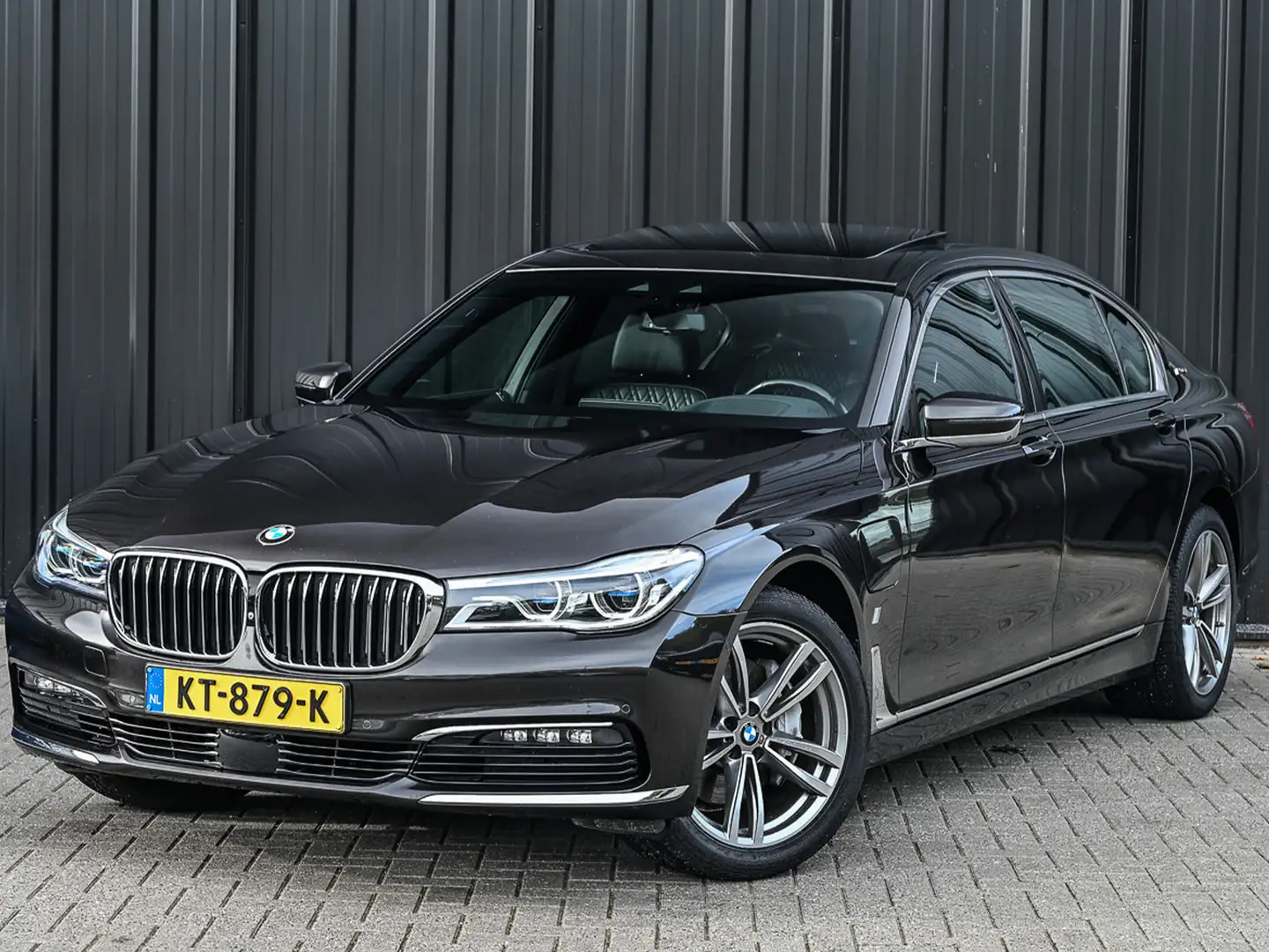 BMW 740 7-serie 740Le xDrive iPerformance HIGH EXECUTIVE | Brun - 2