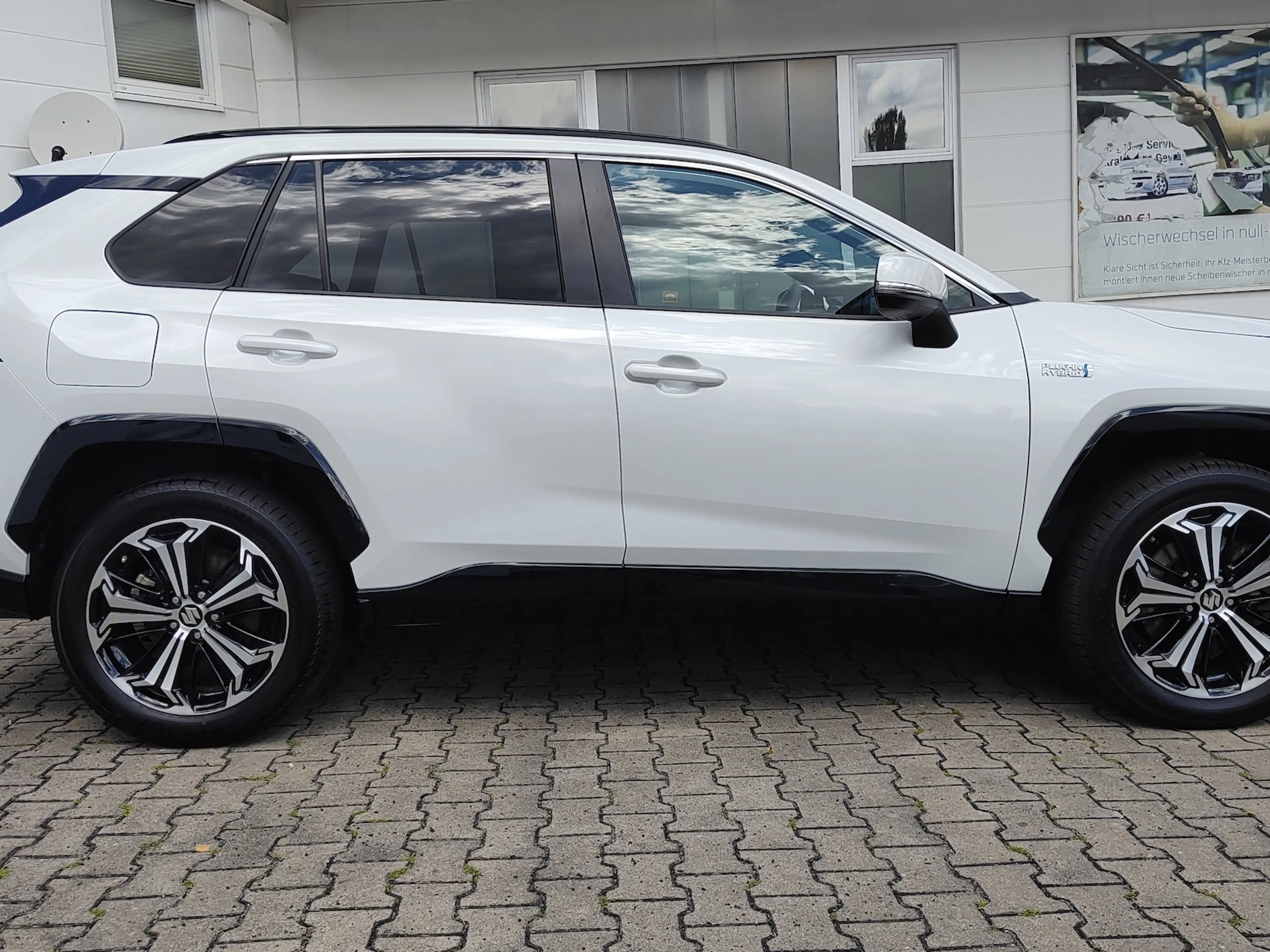 Suzuki Across Plug-In Hybrid Comf.+ CVT Automatik 4x4 — photo 7