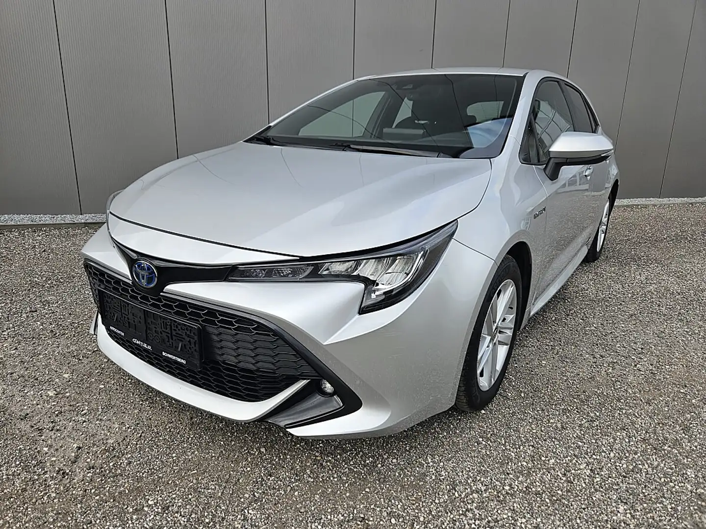Toyota Corolla 1.8 Hybrid Hybrid Active (Euro 6d-TEMP) Silber - 1