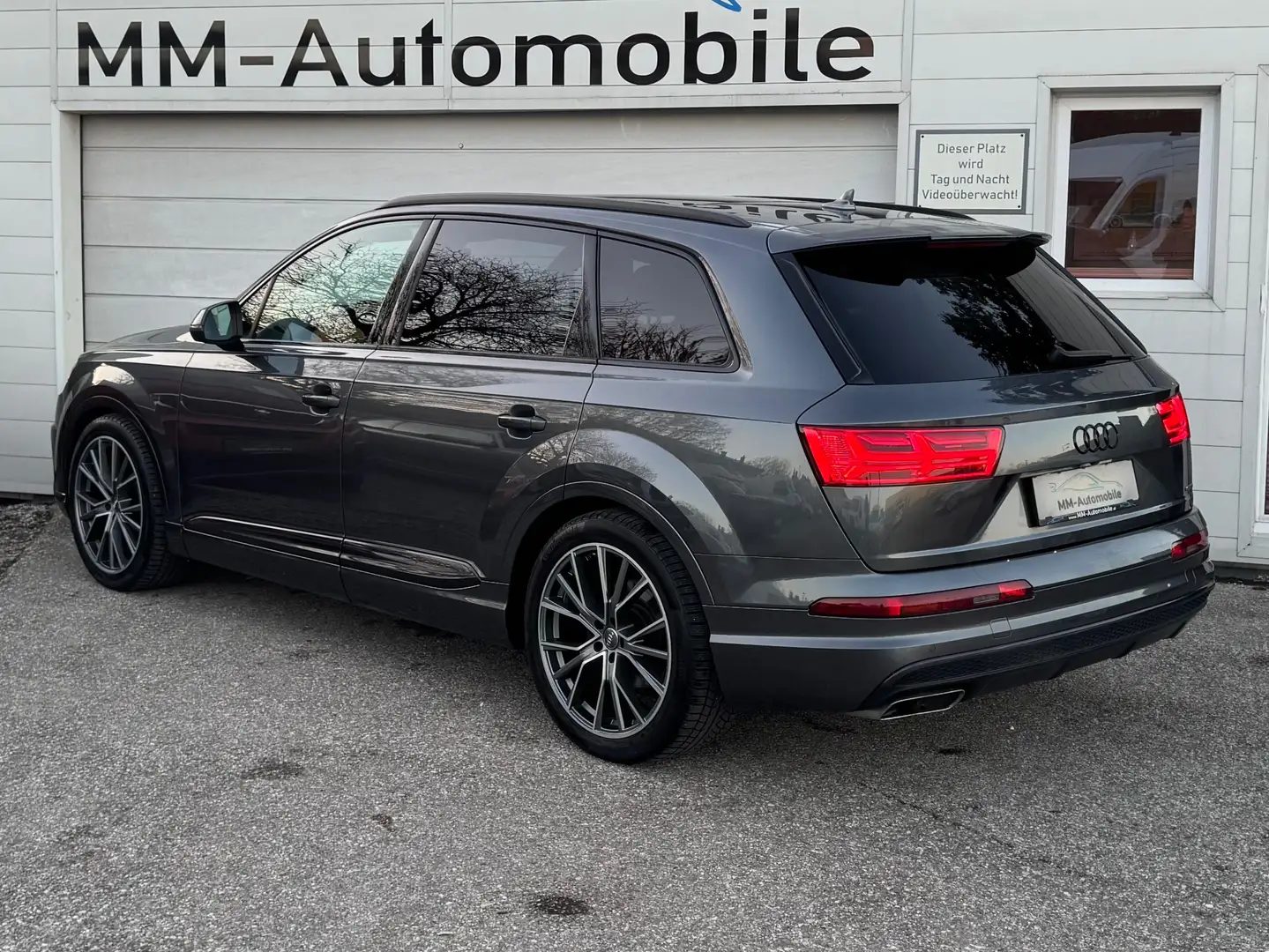Audi Q7 3.0 TDI quattro*3xS-LINE*PANO*AHK*RFK*uvm Grau - 2