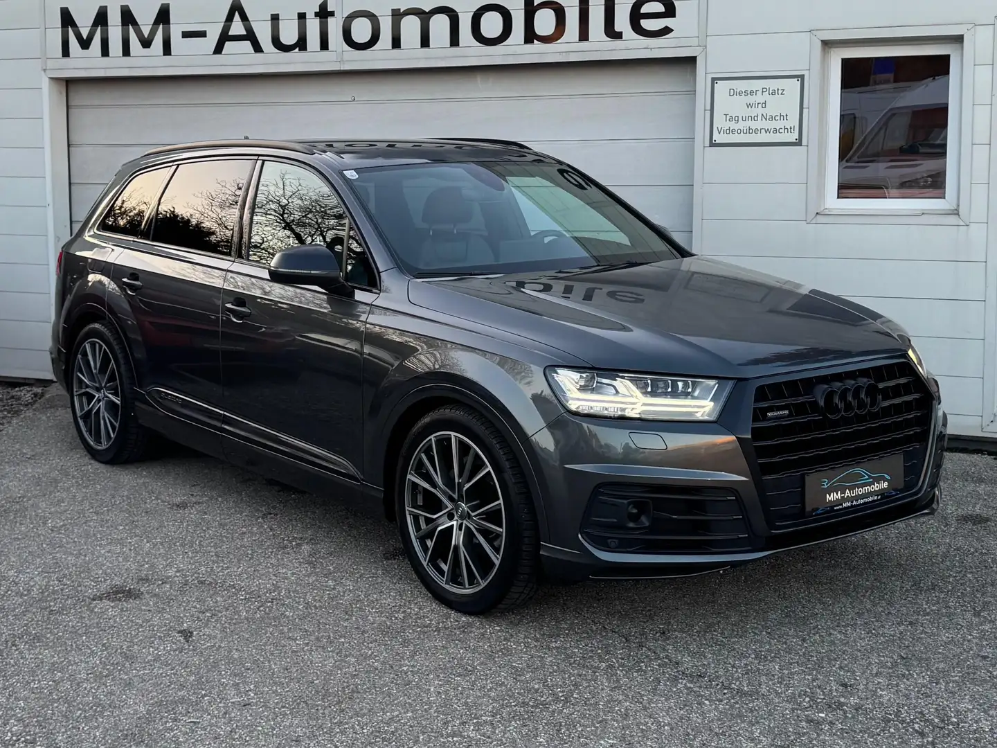 Audi Q7 3.0 TDI quattro*3xS-LINE*PANO*AHK*RFK*uvm Grau - 1