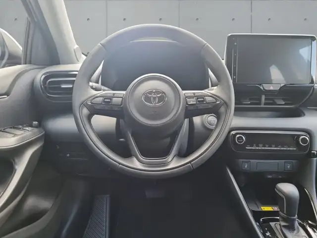 Toyota Yaris view 12