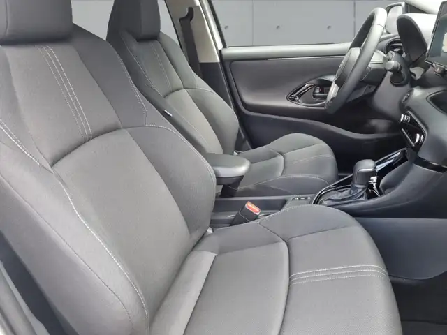 Toyota Yaris view 9