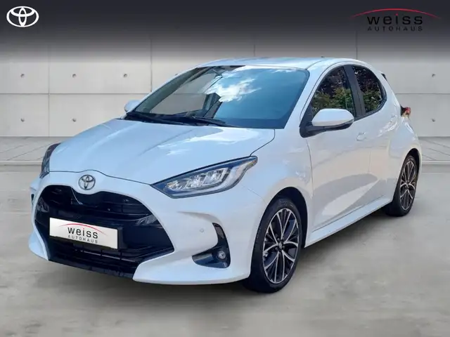 Toyota Yaris in White for sale