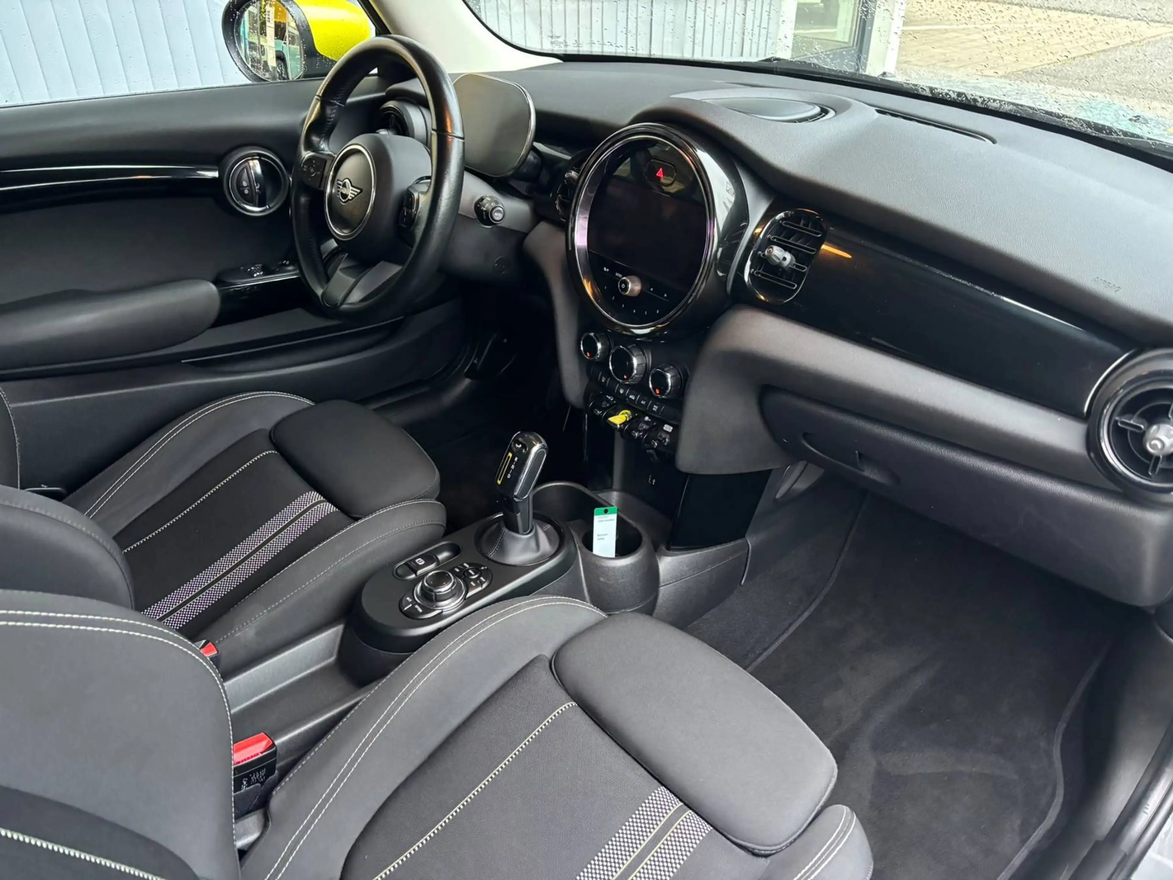MINI Cooper SD SE Essential Trim — photo 10