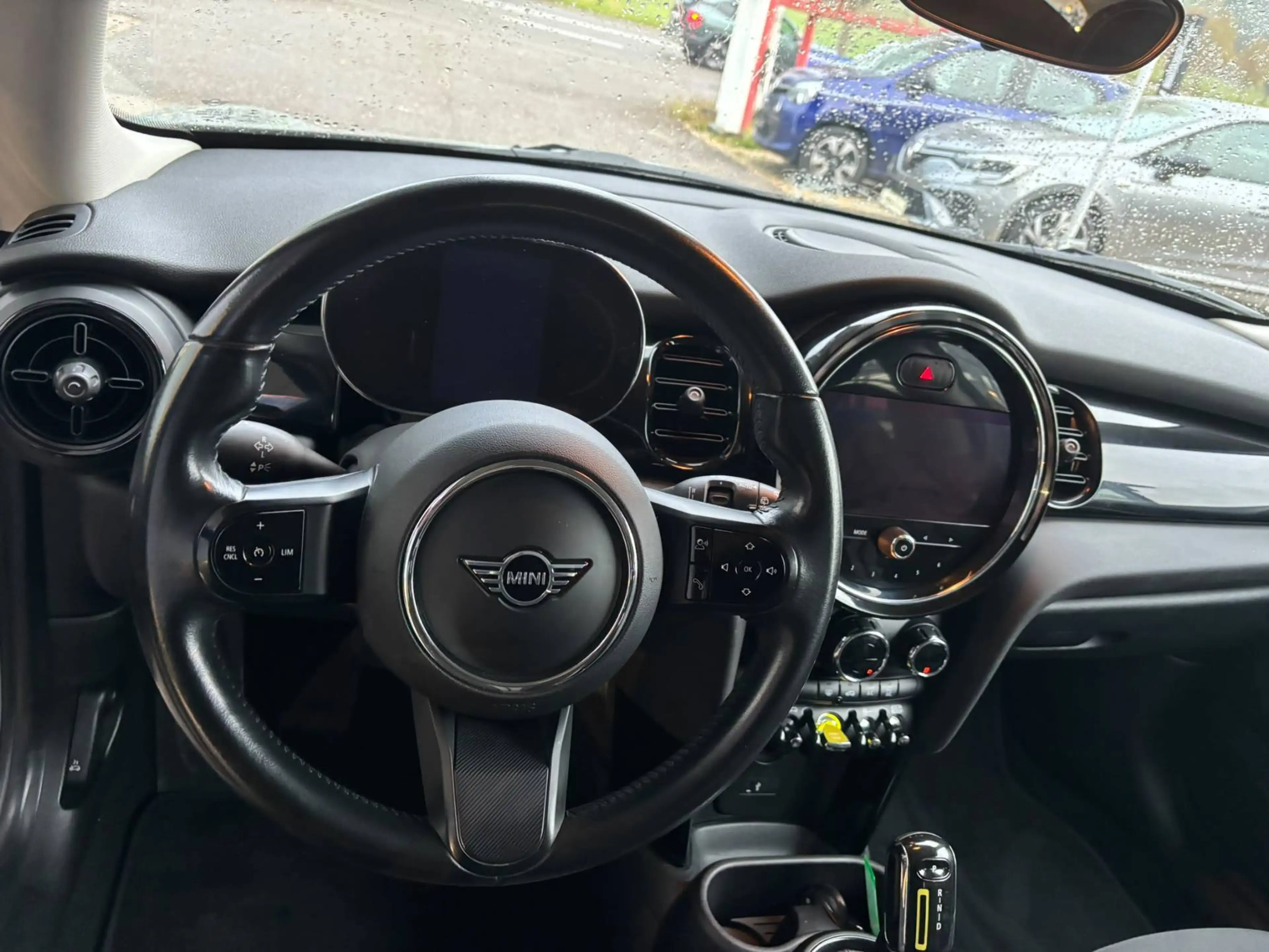 MINI Cooper SD SE Essential Trim — photo 9