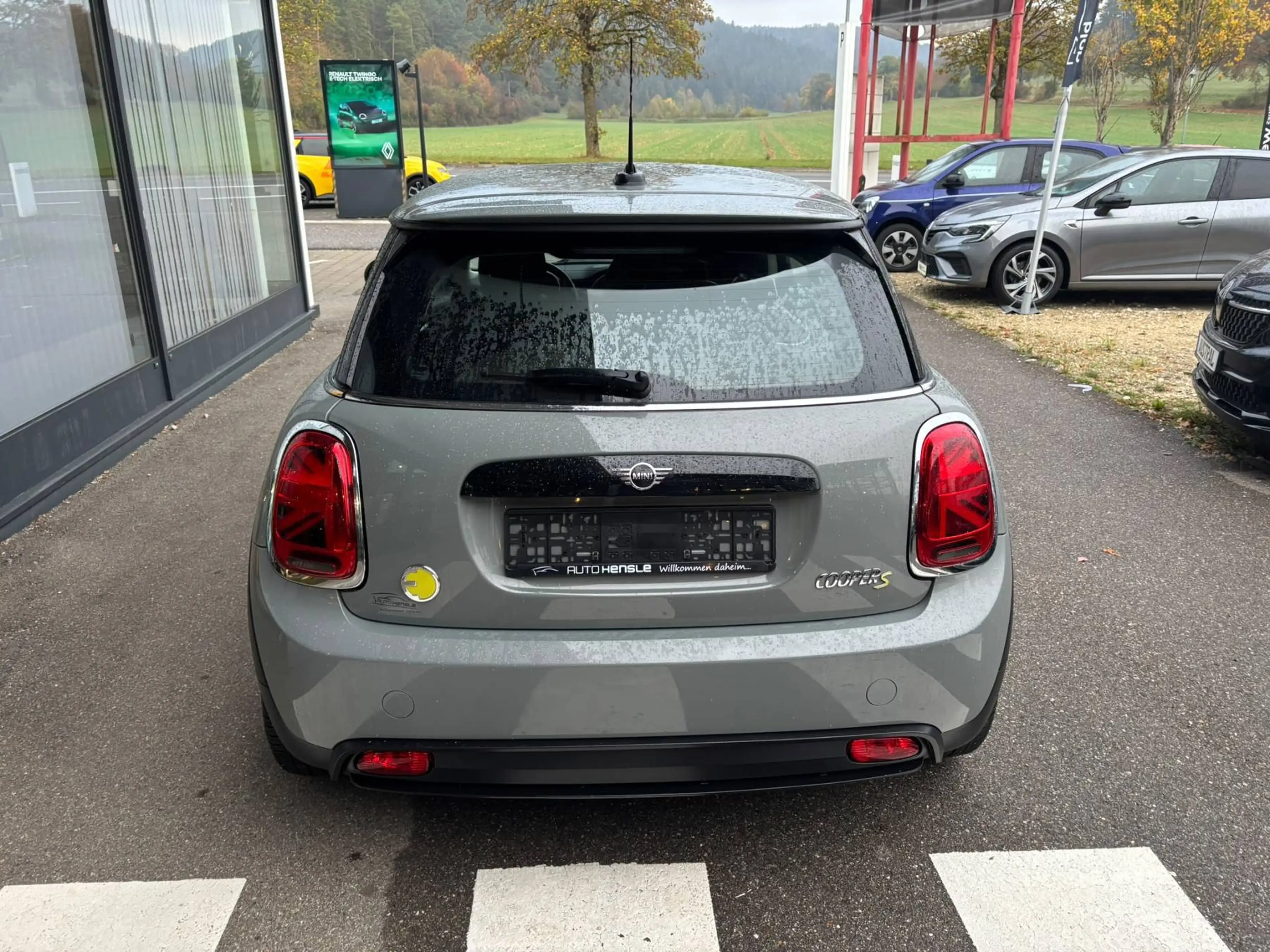 MINI Cooper SD SE Essential Trim — photo 5