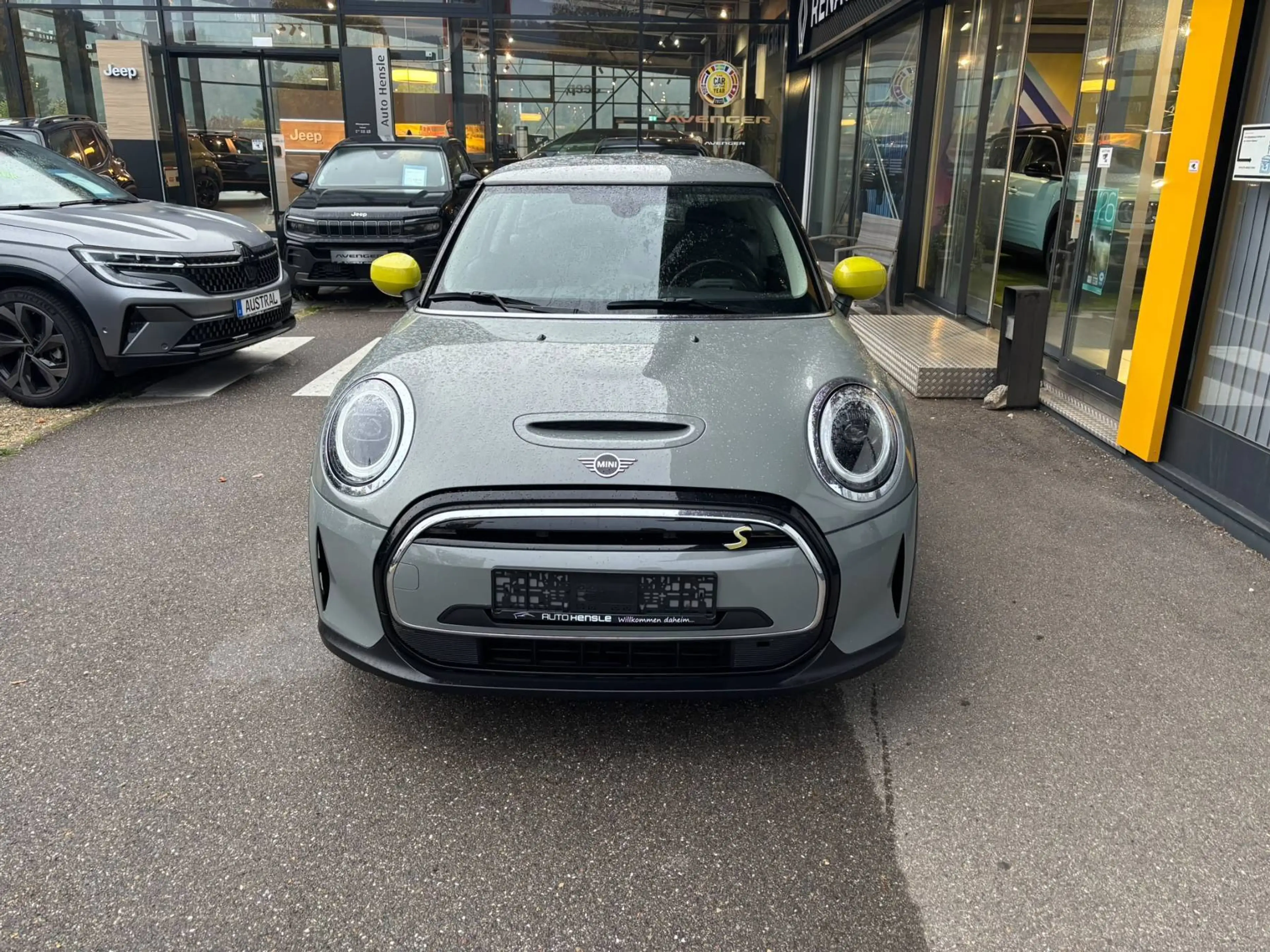 MINI Cooper SD SE Essential Trim — photo 2