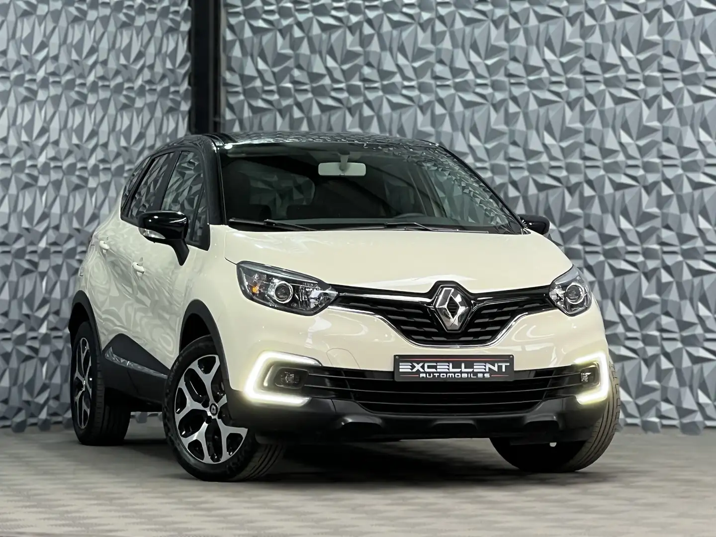 Renault Captur 0.9 TCe/BLUETOOTH/GPS/LED/AIRCO/JANTES/GARANTIE 12 Beige - 2