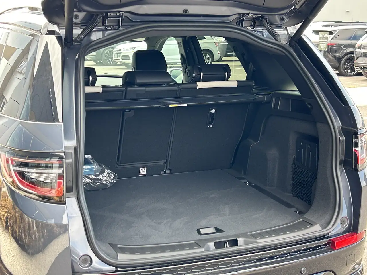 Land Rover Discovery Sport снимка Land Rover Discovery Sport