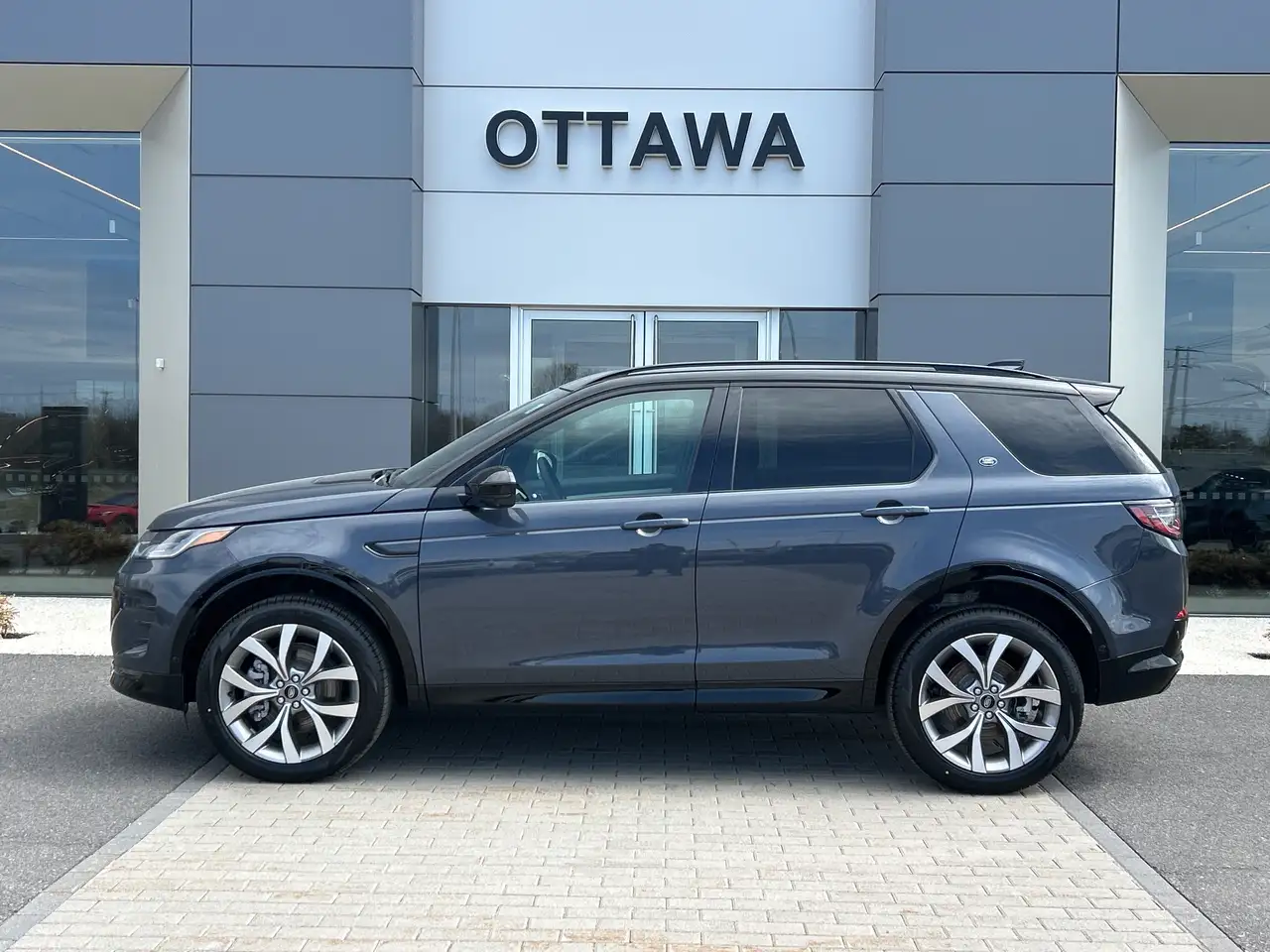 Land Rover Discovery Sport снимка Land Rover Discovery Sport