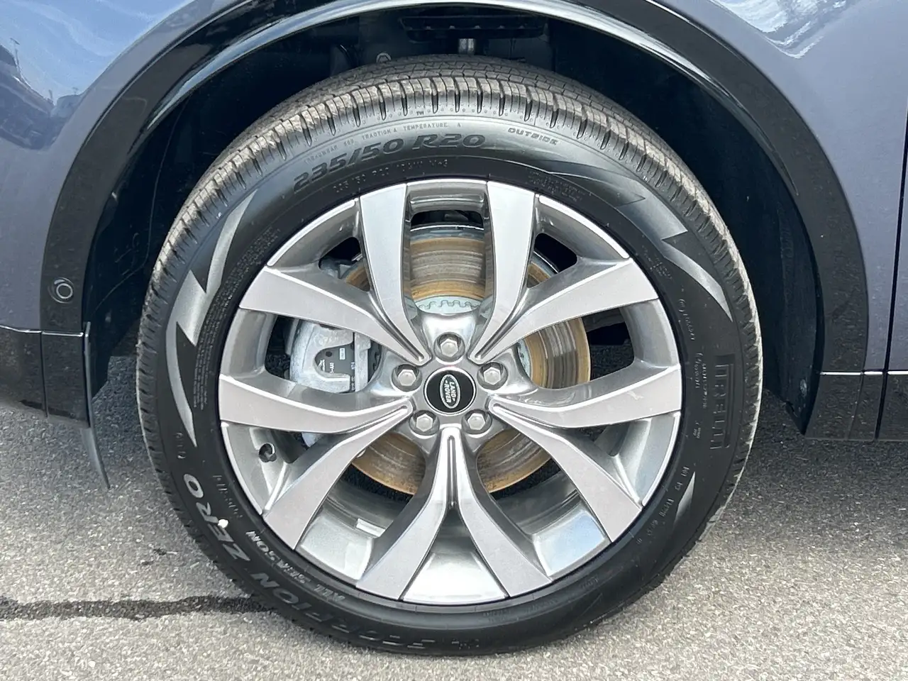 Land Rover Discovery Sport снимка Land Rover Discovery Sport
