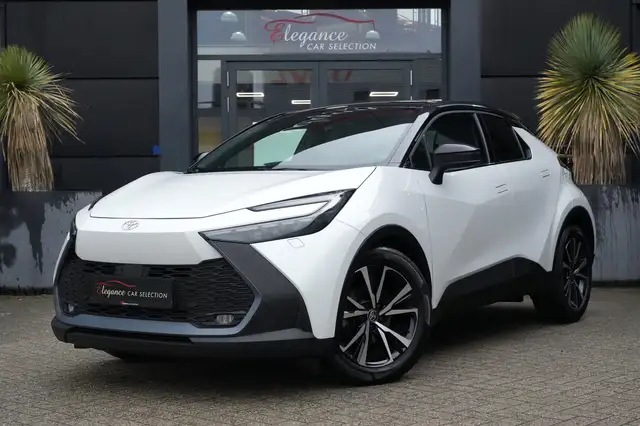 Toyota C-HR 1.8 Hybrid 140 Executive 140pk Stoelverwarming/Nav