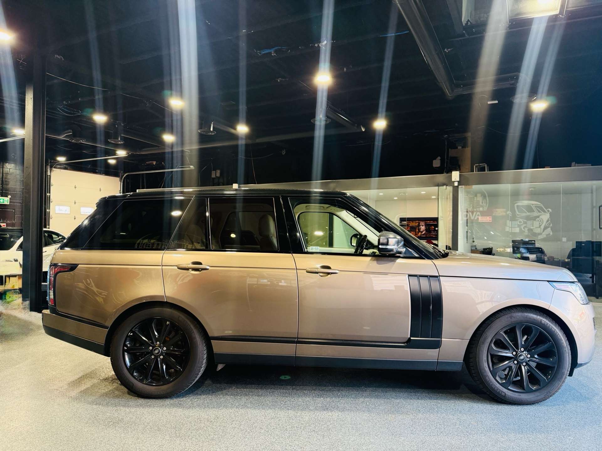 2016 Land Rover Range Rover 4WD 4dr Td6 HSE — снимка 1