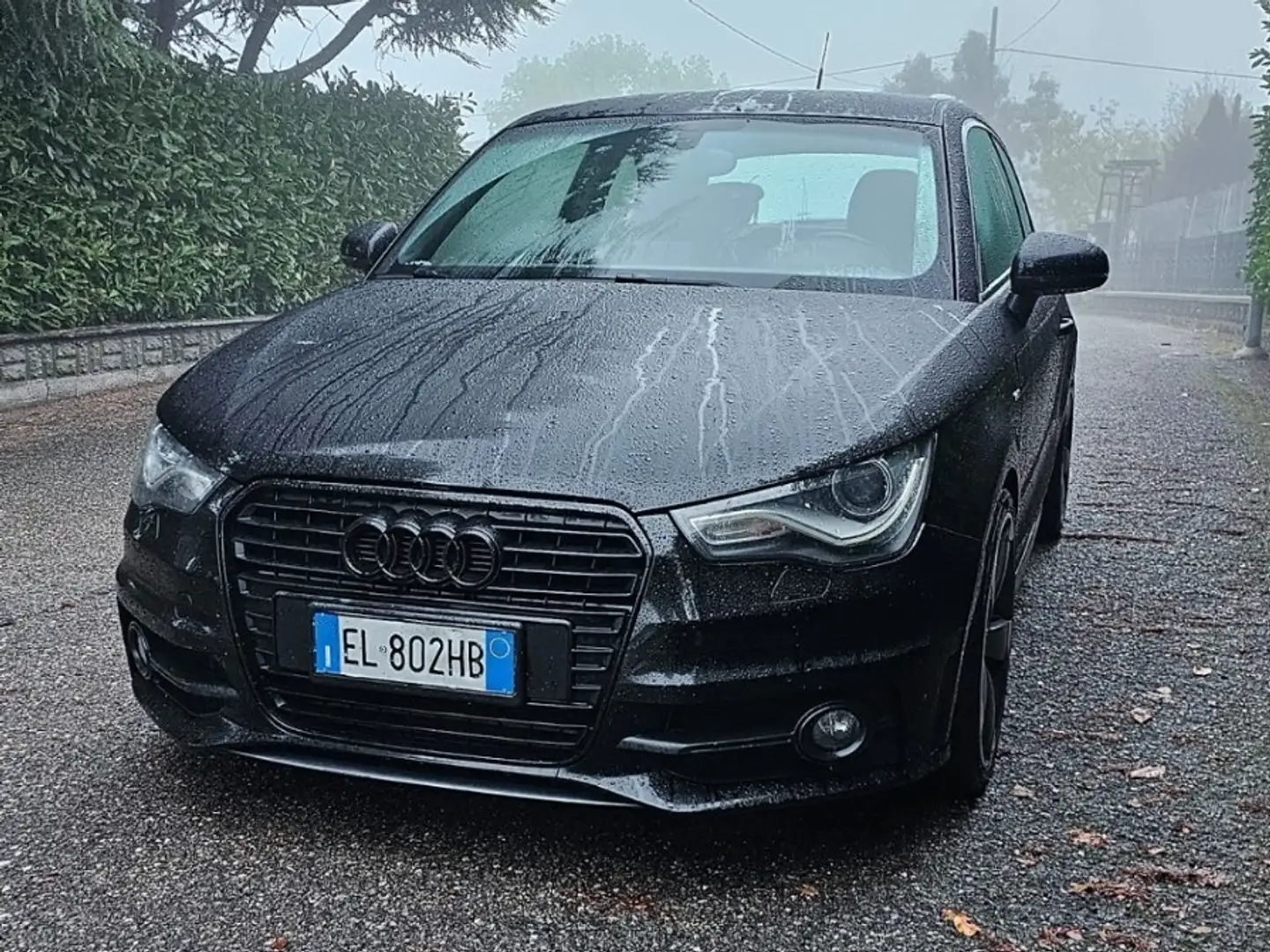 Audi A1 1.4 tfsi Ambition 185cv s-tronic Fekete - 2