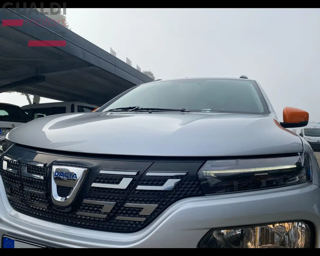 Dacia Spring Comfort Plus Electric 45 Plateado - 2