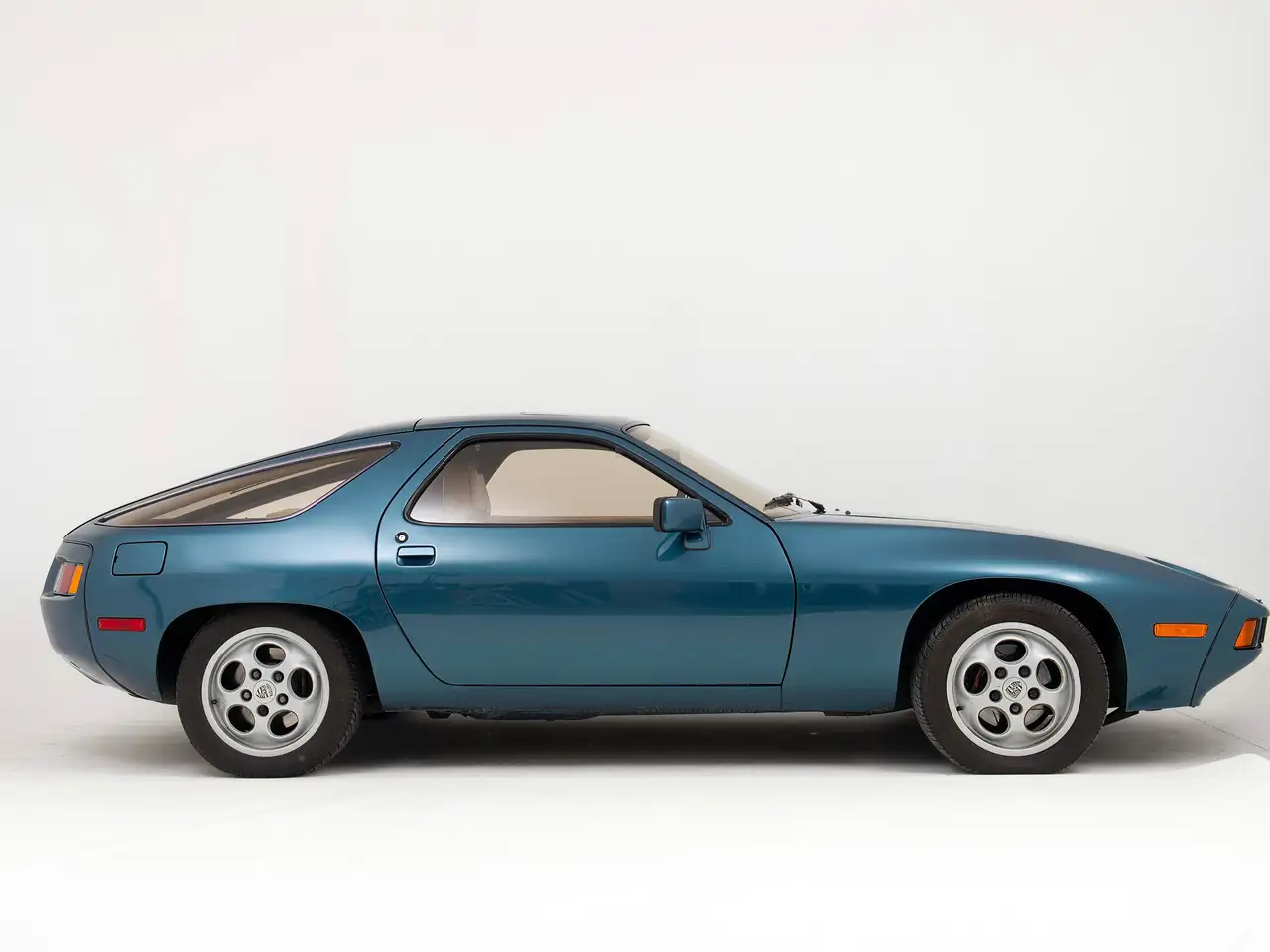Porsche 928 4.5 Coupé, foto 2
