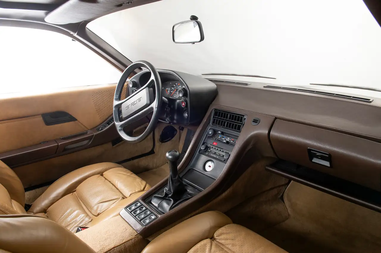 Porsche 928 4.5 Coupé, foto 11
