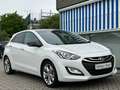 Hyundai i30 1.6 GDi FIFA World Cup Ed. Gold AHK Pano Navi Cam Weiß - thumbnail 2