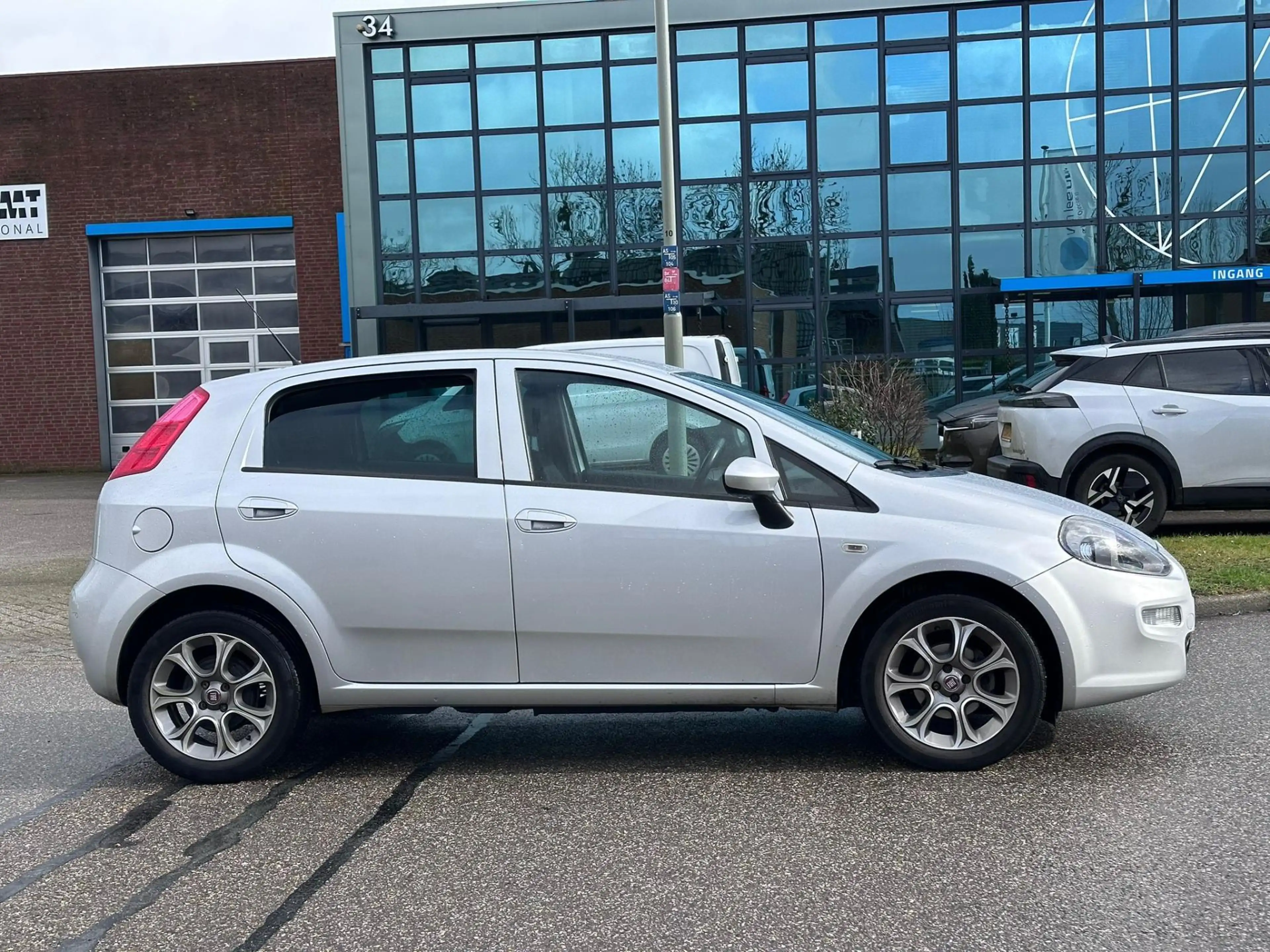 Fiat Punto Evo 0.9 TwinAir Sempre 5DR*Navigatie*Cruise*Clima*NAP* — photo 15