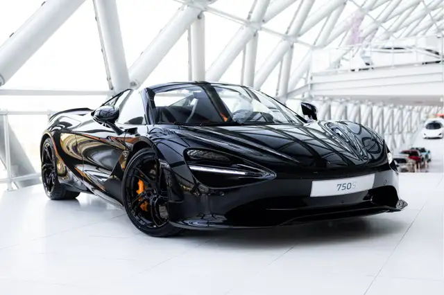 McLaren 750S Spider 4.0 V8 | Electrochromic Roof | MY2027 | McL
