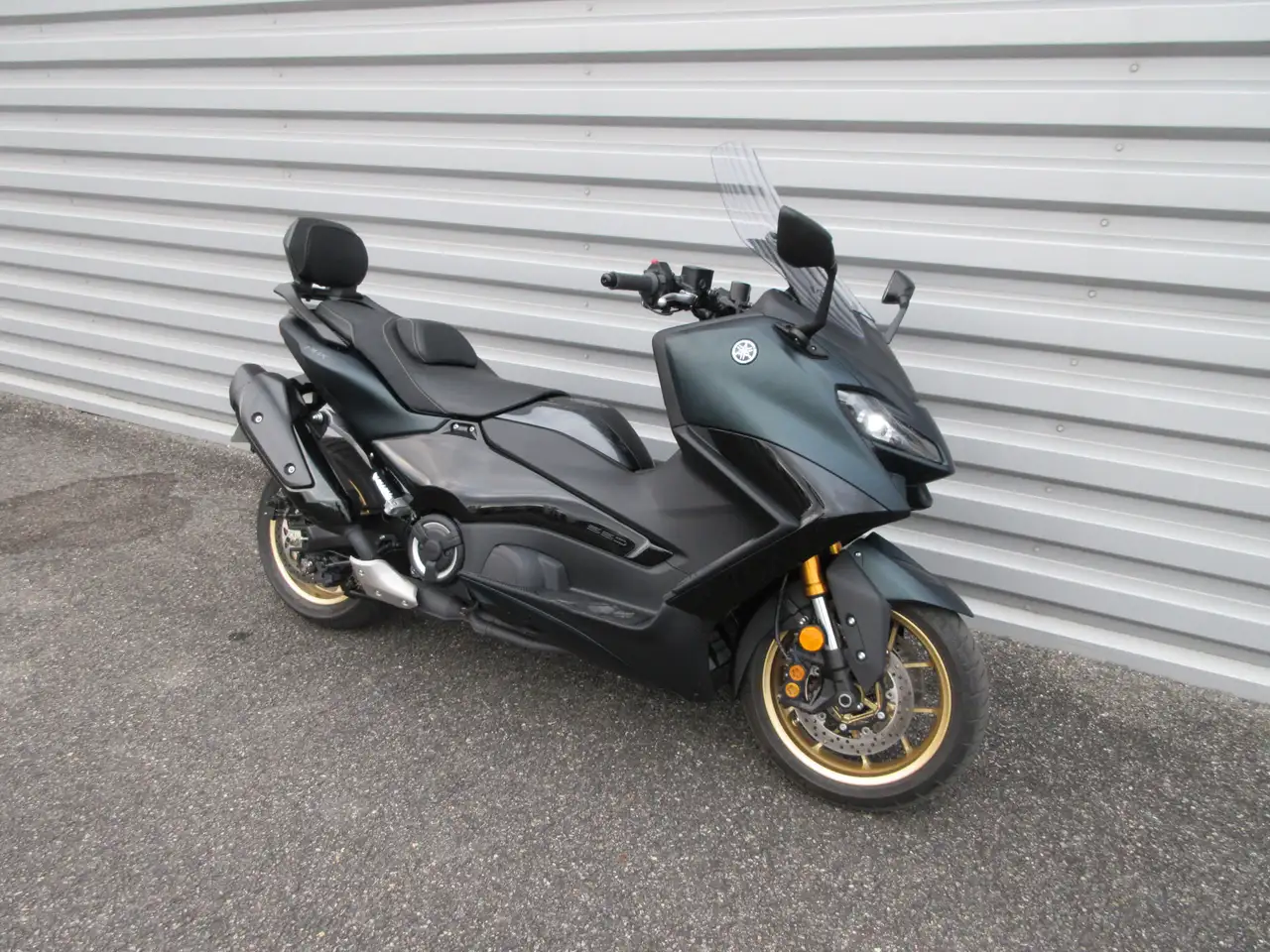 Yamaha Tmax 560