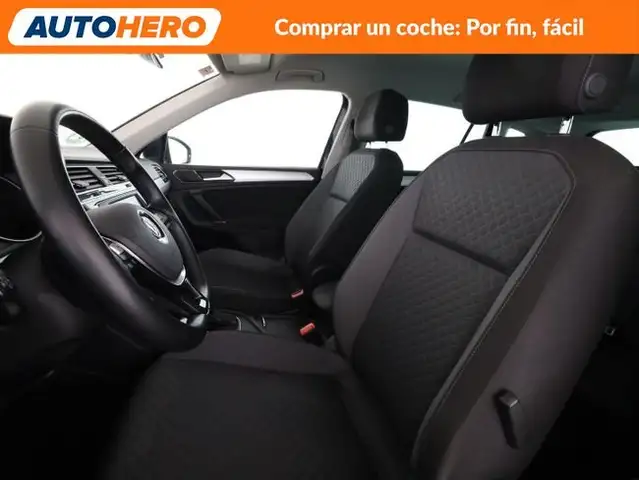 Volkswagen Tiguan view 11