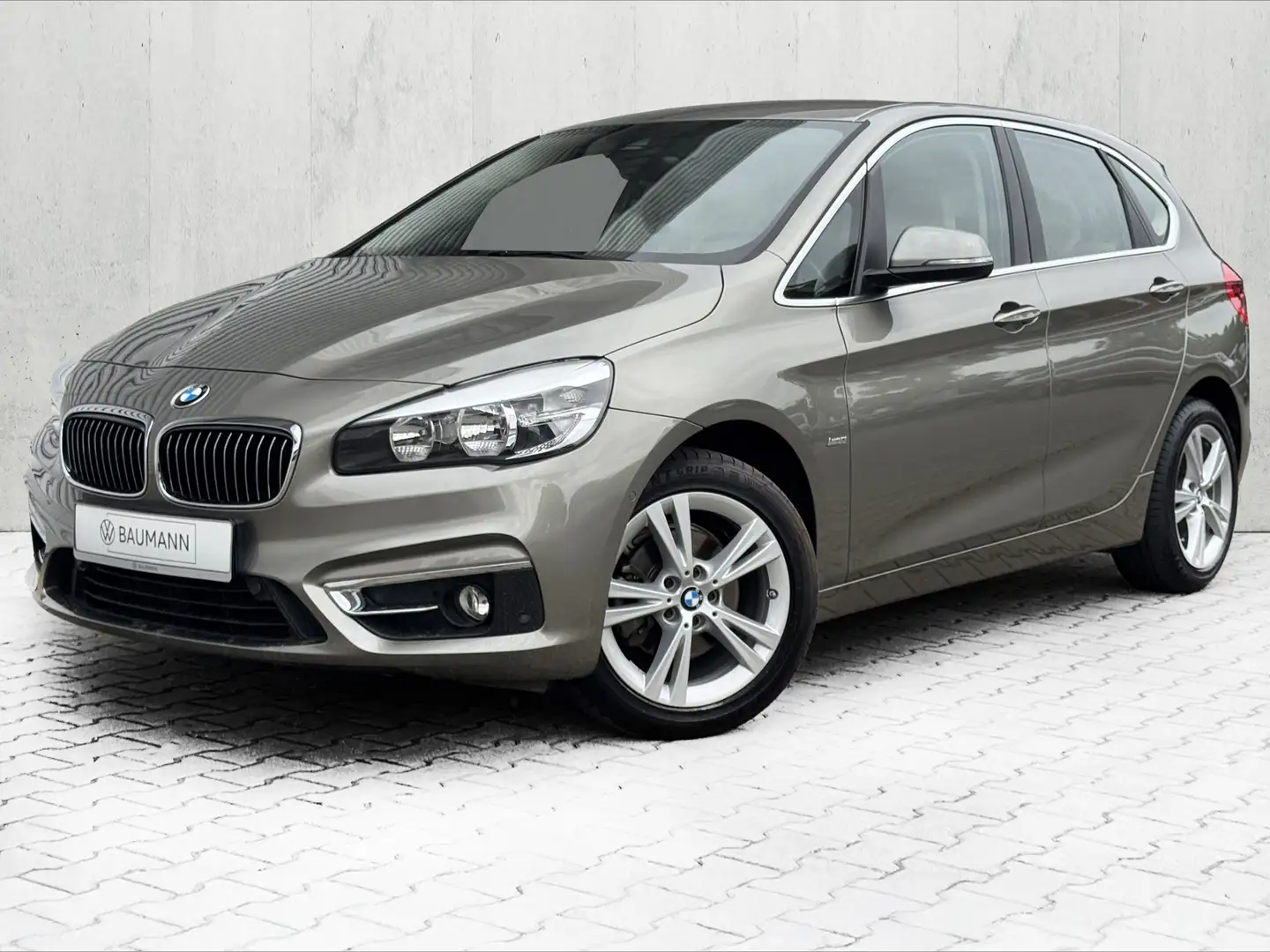 BMW 240 Active Tourer 218 i Luxury Line *NAVI*PDC* Plateado - 2