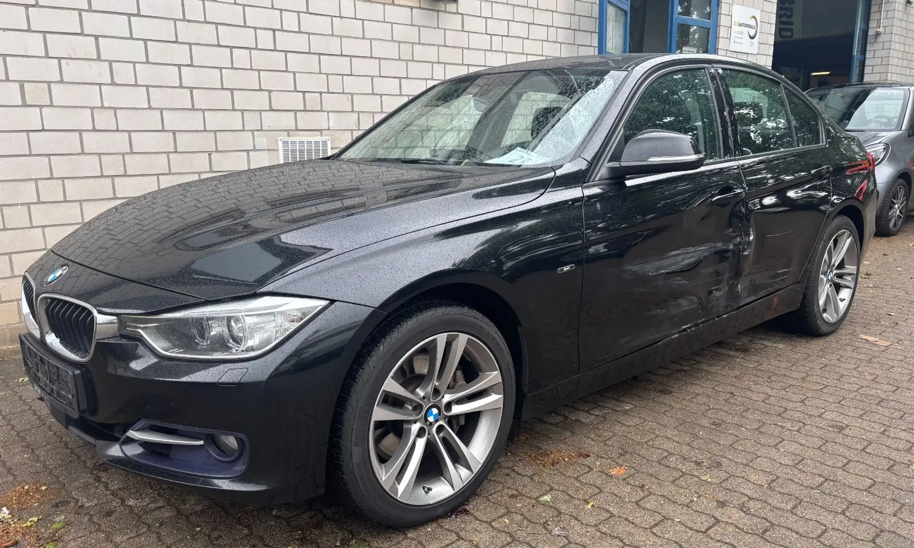 BMW 335 d xDrive Sport Line 8G-Aut. Leder/NaviPro Schwarz - 2