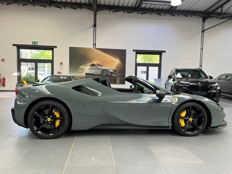 Ferrari SF90 Spider Assetto Fiorano Paket 2025 — photo 13