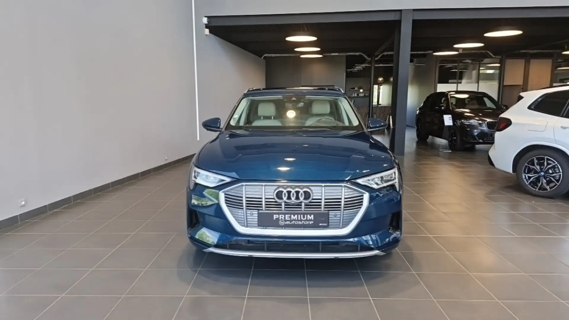 Audi e-tron Sportback 55 QUATTRO 408 CH AVUS EXTENDED Bleu - 2