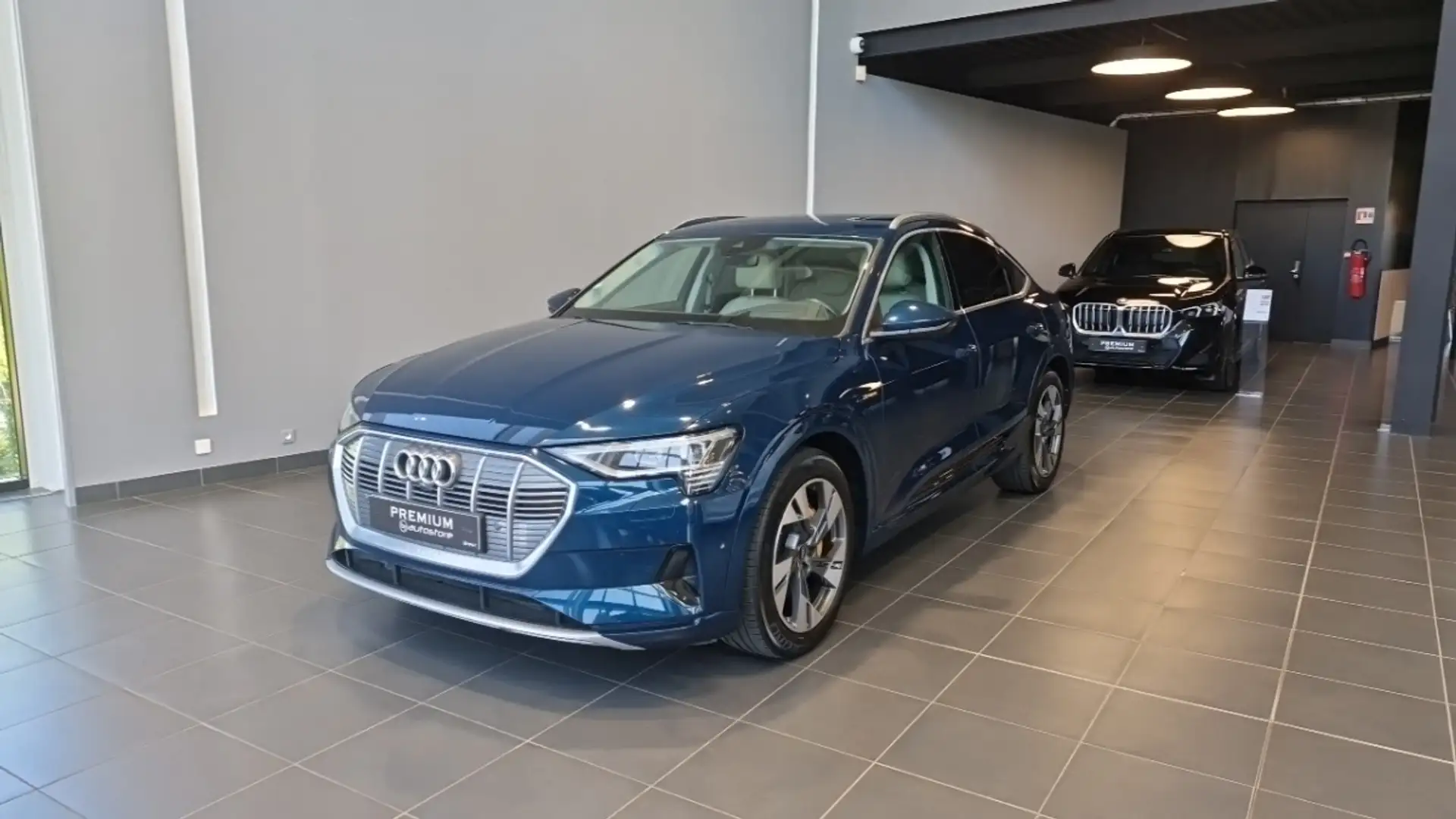 Audi e-tron Sportback 55 QUATTRO 408 CH AVUS EXTENDED Bleu - 1